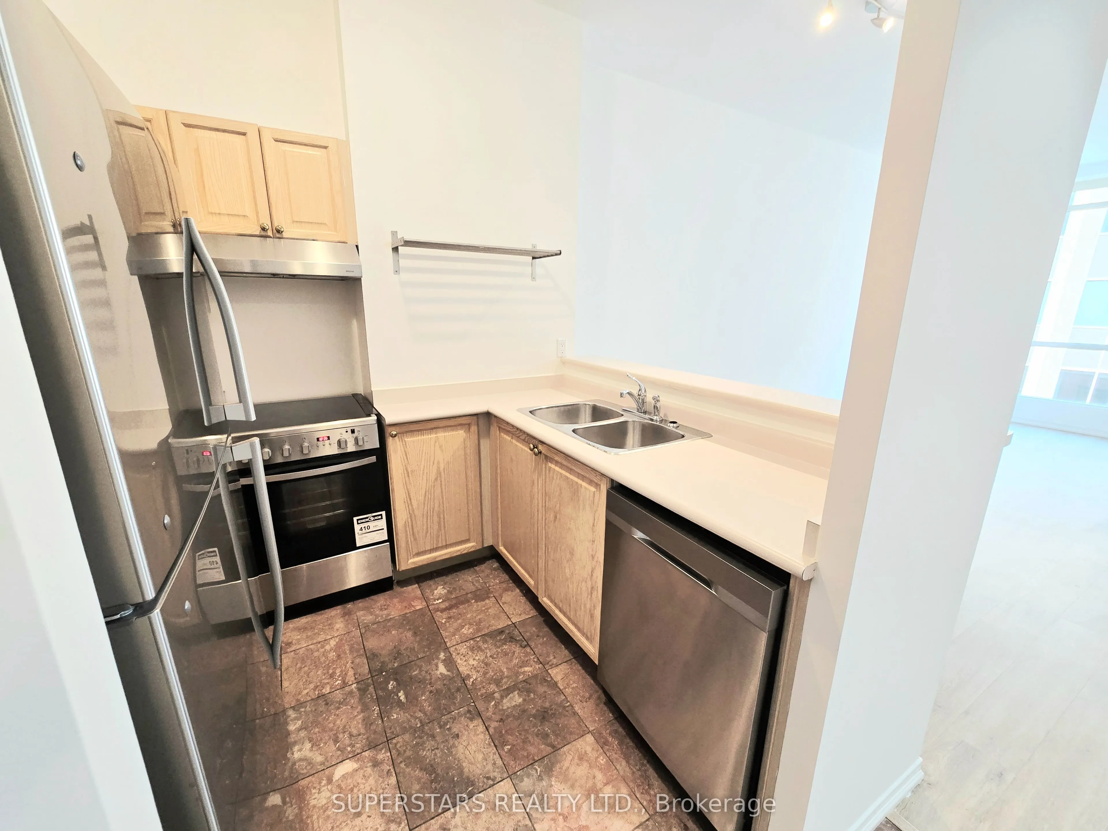 7 King Street E #1712