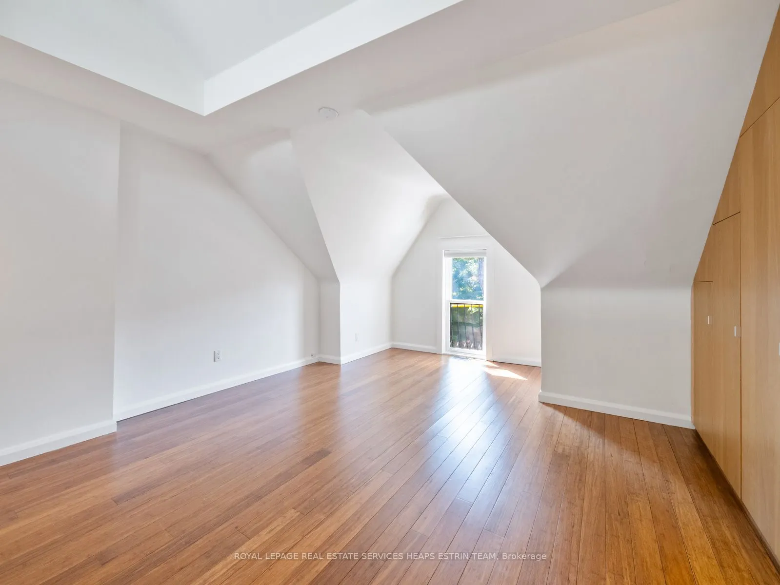 60 Boswell Avenue