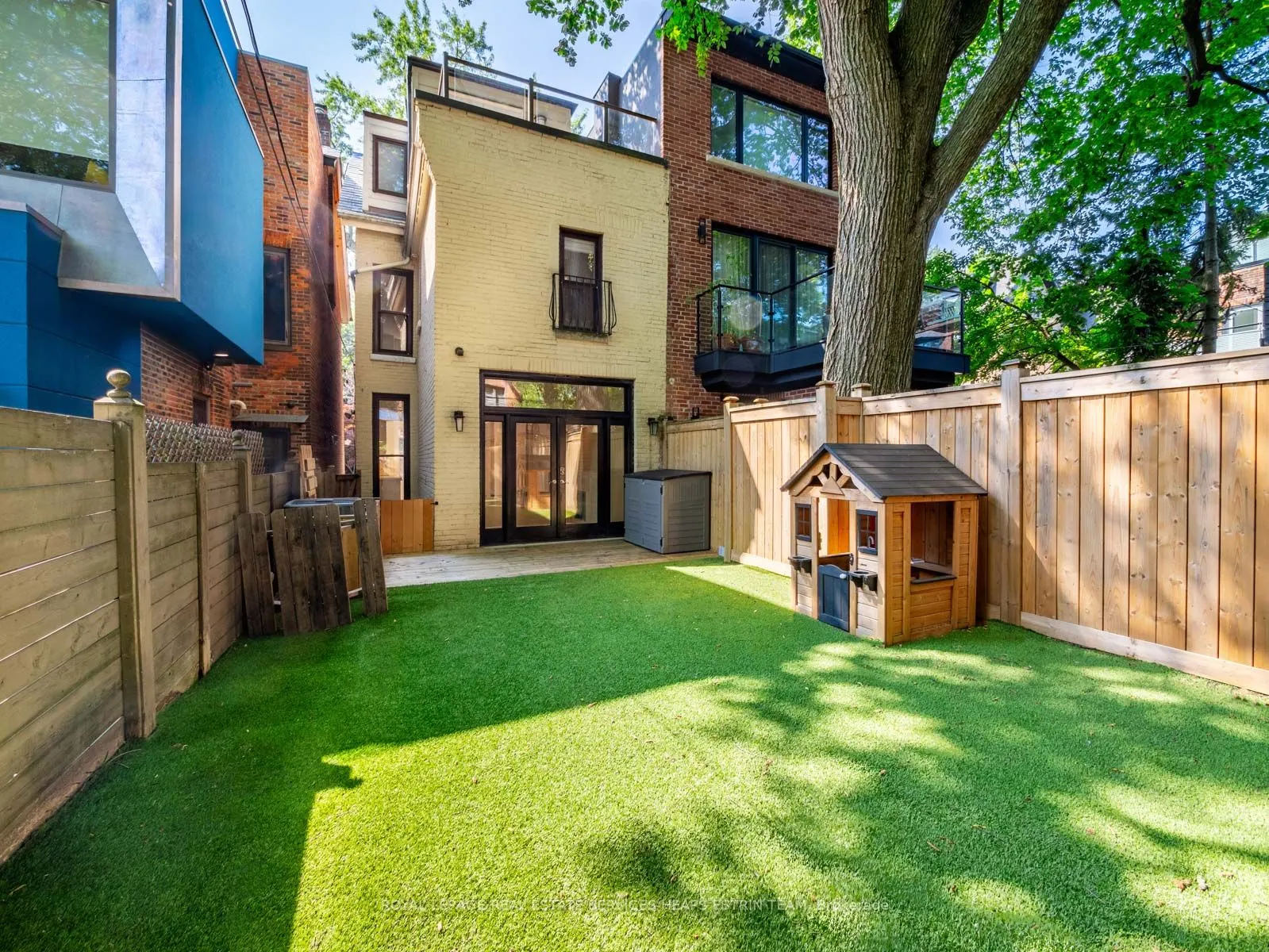 60 Boswell Avenue