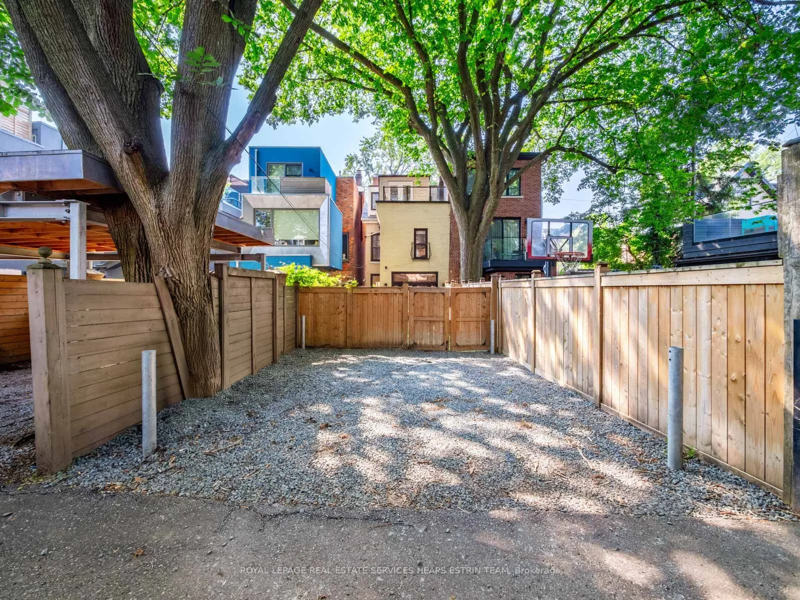 60 Boswell Avenue