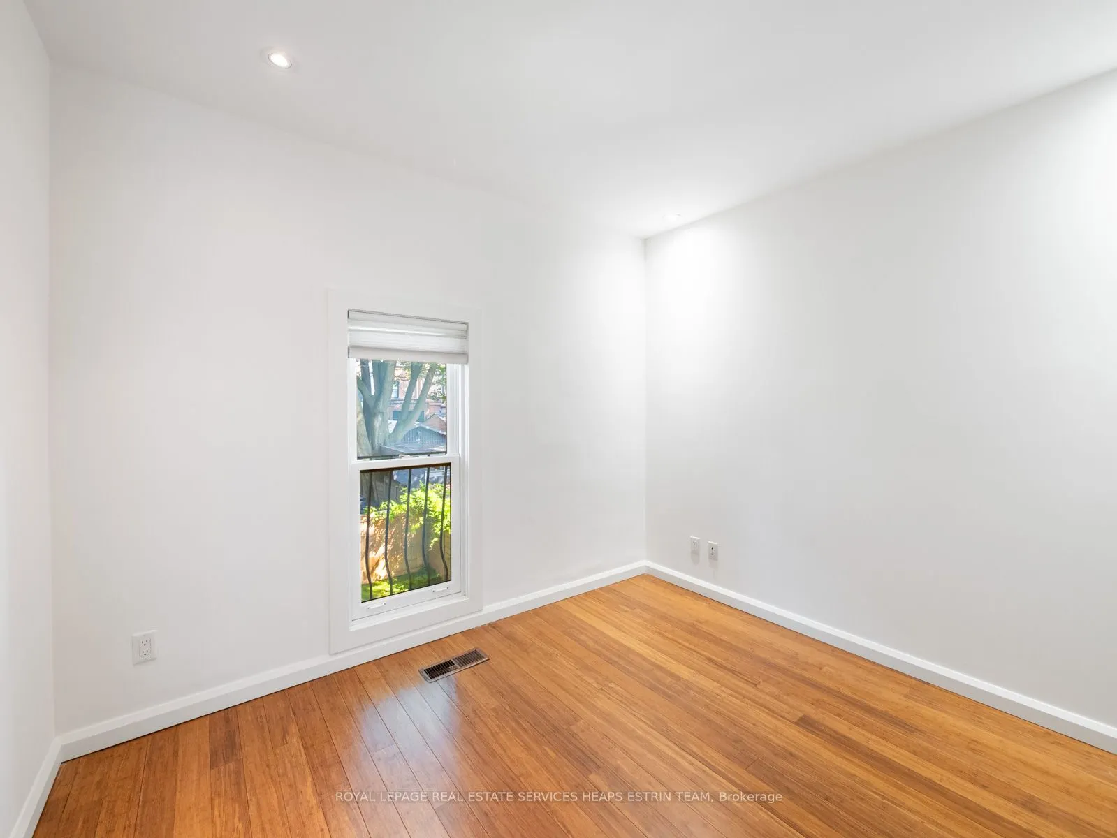 60 Boswell Avenue