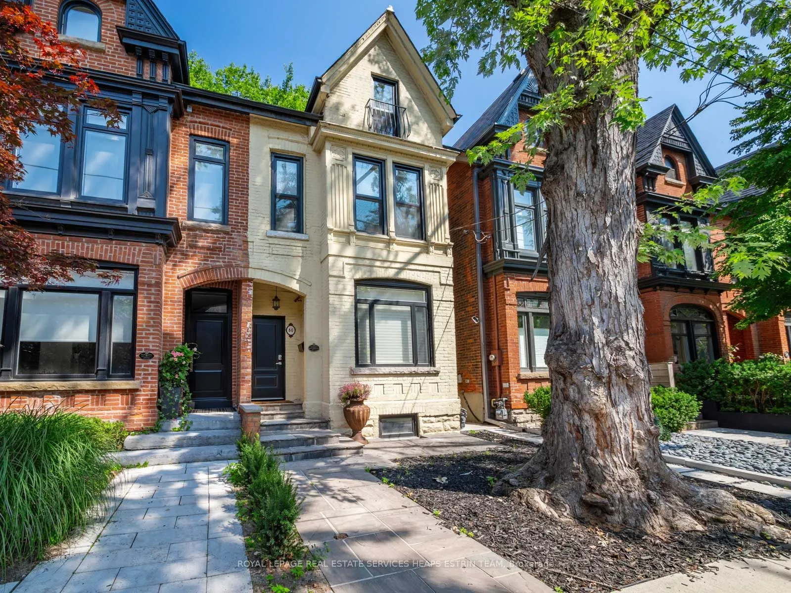 60 Boswell Avenue