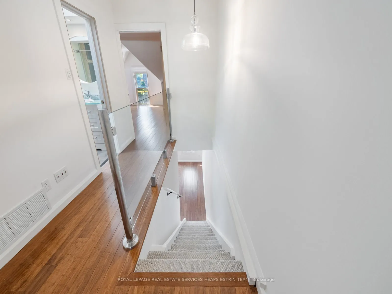 60 Boswell Avenue