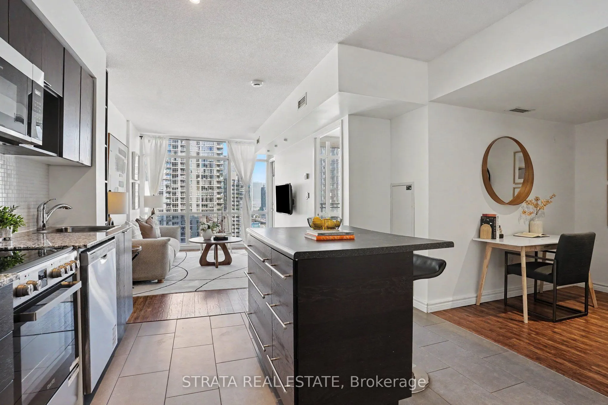 15 Fort York Boulevard #2708