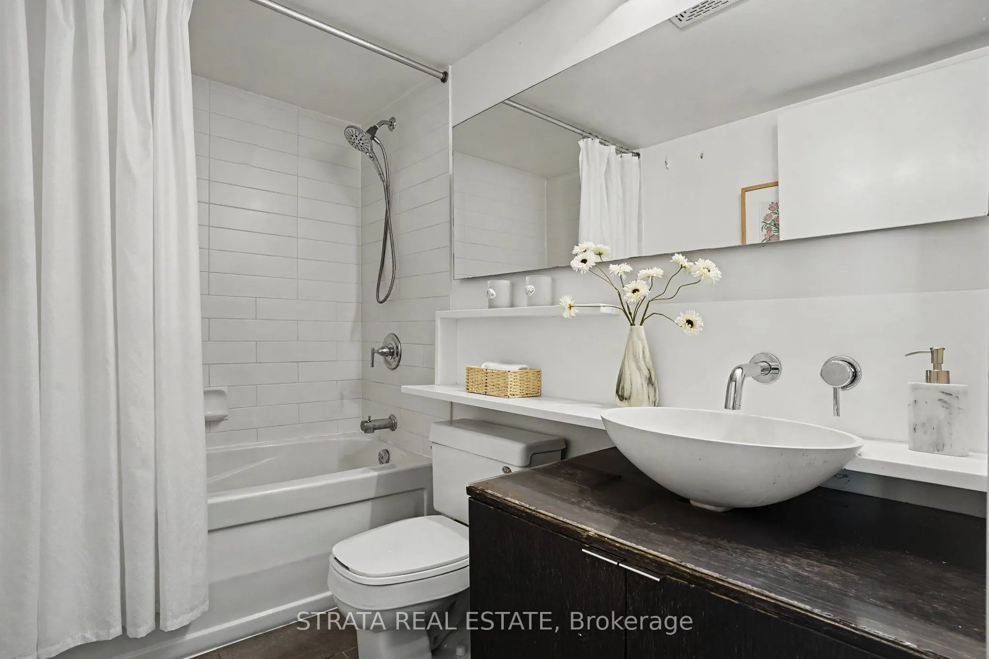 15 Fort York Boulevard #2708