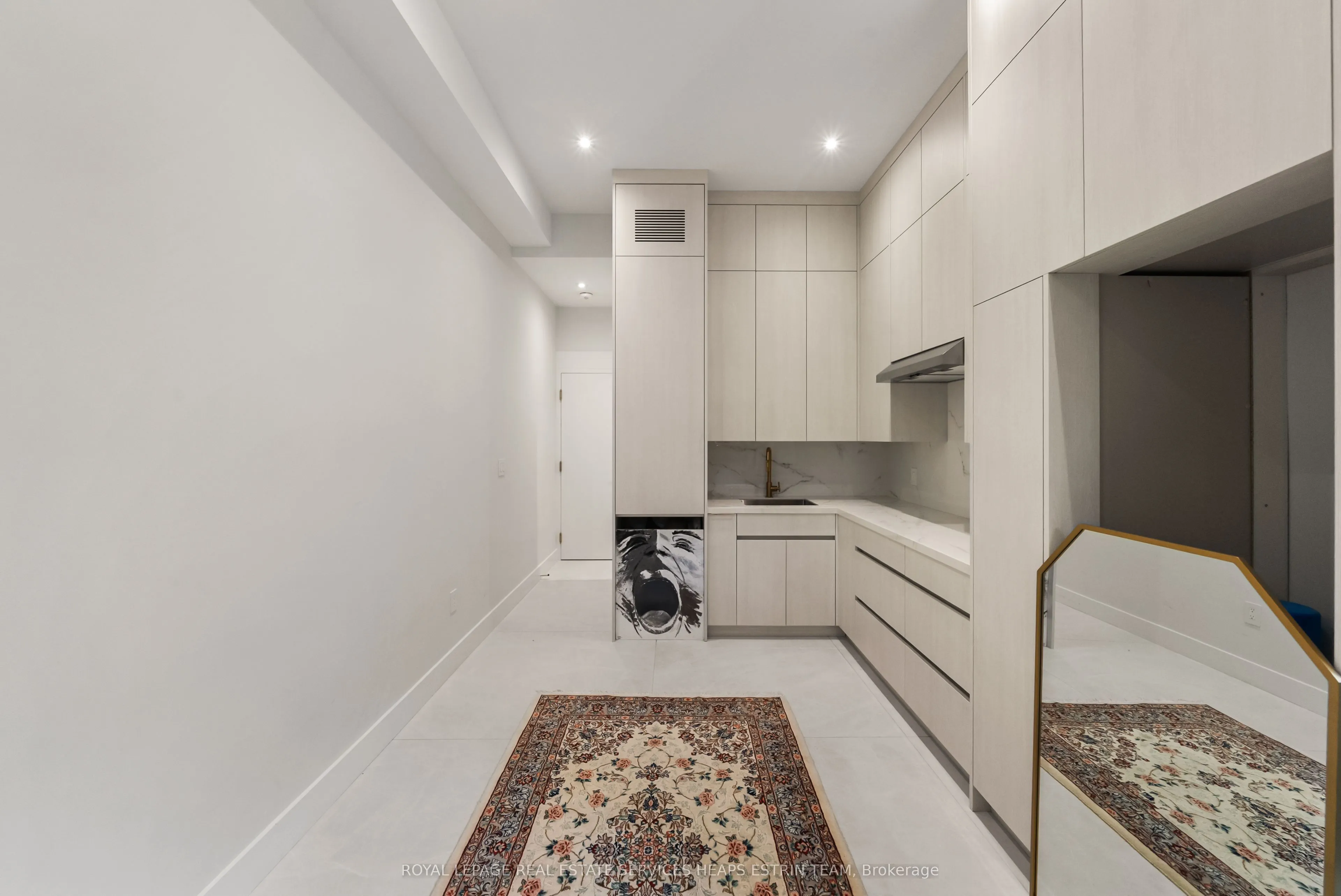16B Kenrae Road