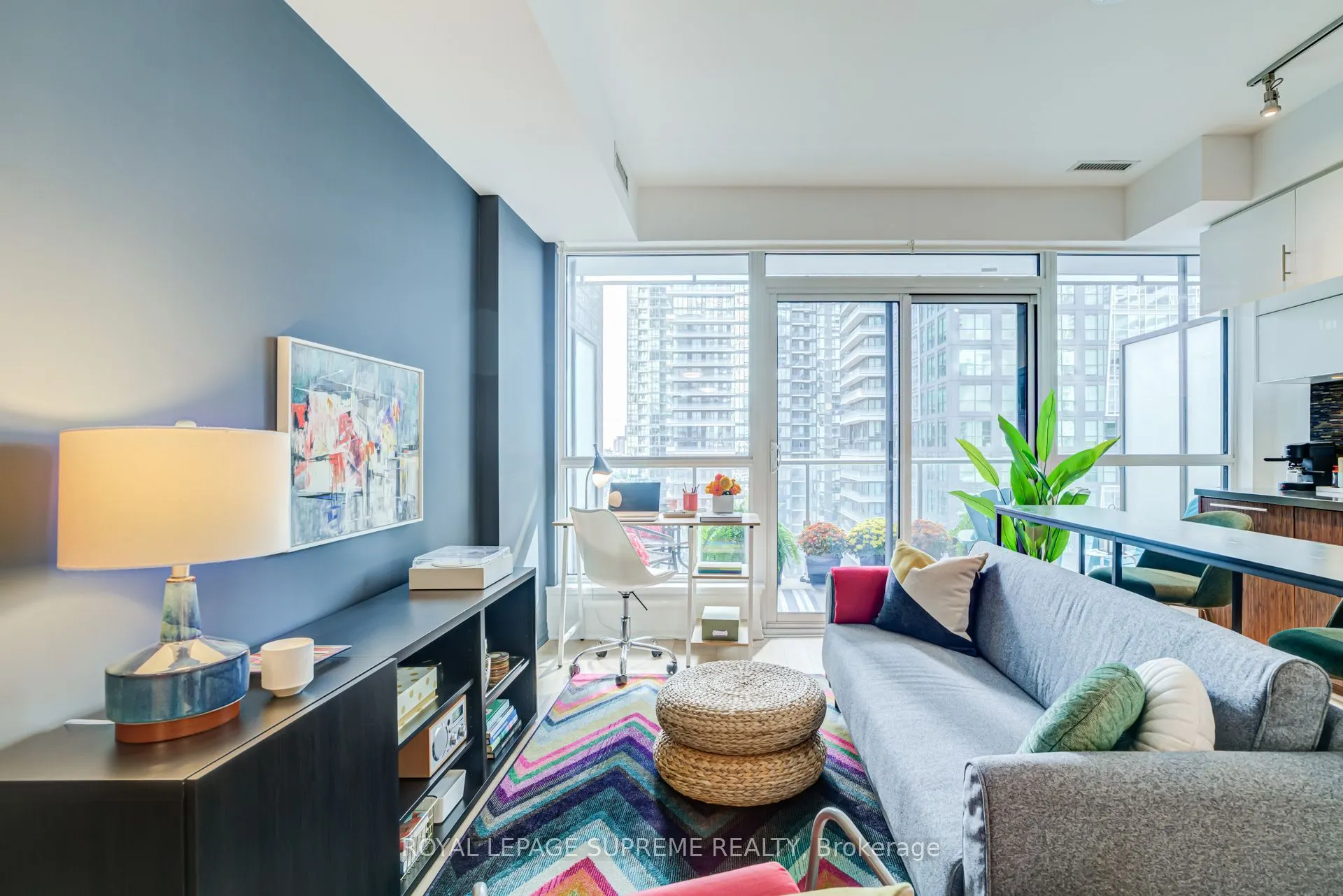 8 Mercer Street #1710