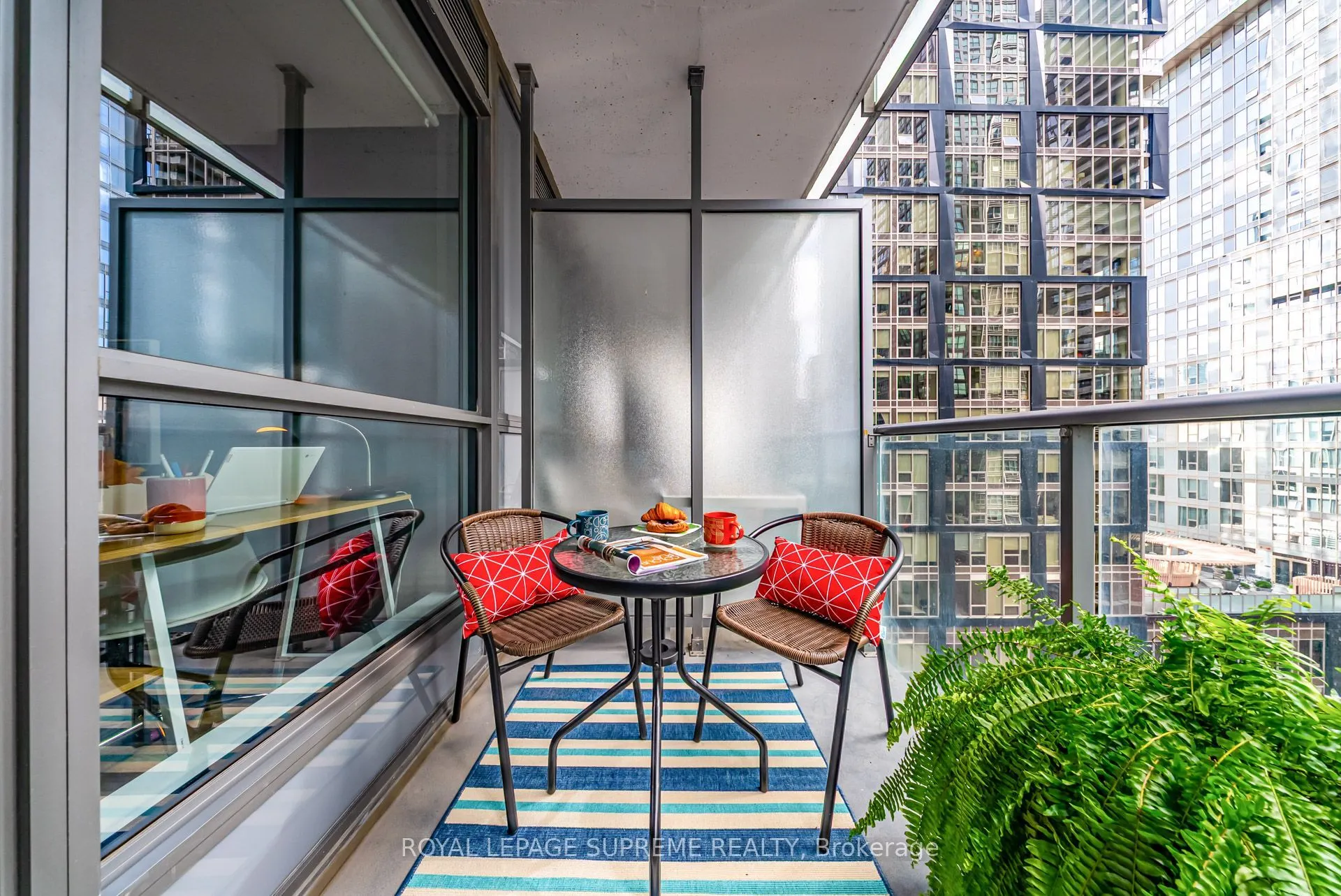 8 Mercer Street #1710
