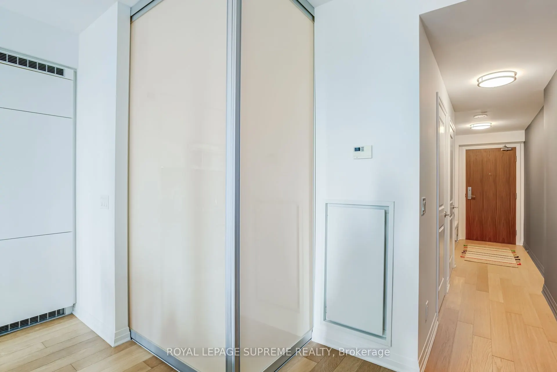 8 Mercer Street #1710