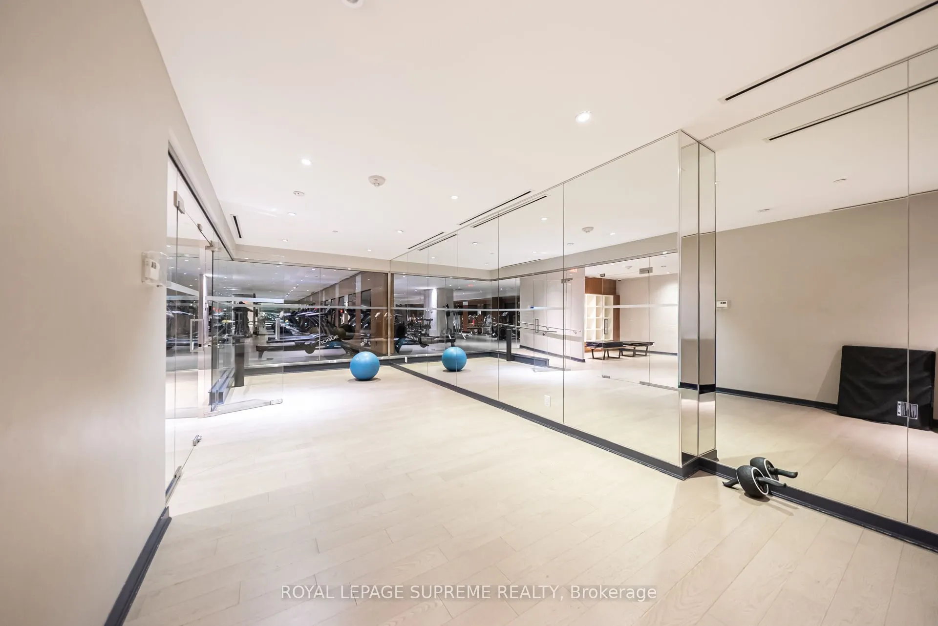 8 Mercer Street #1710