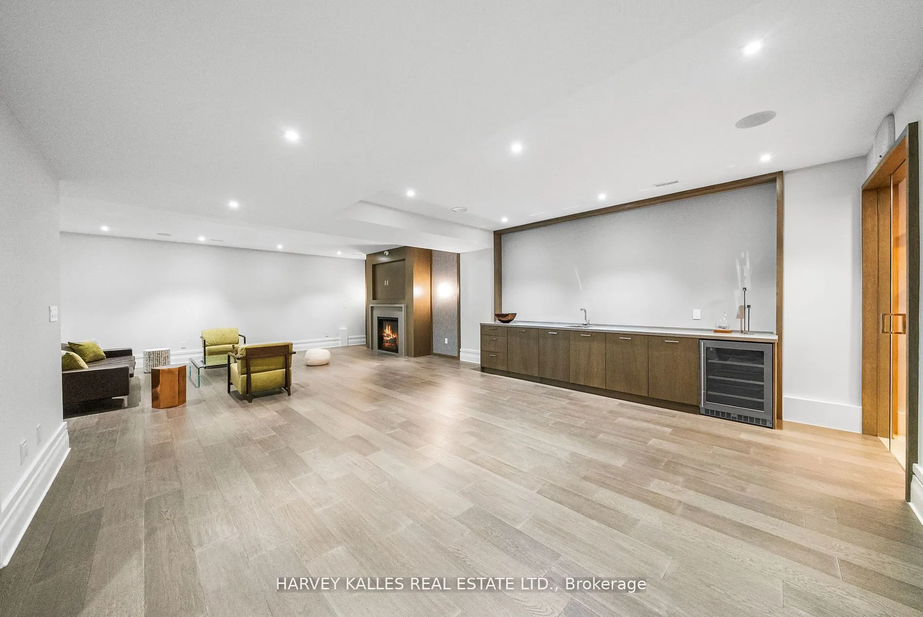 163 Cortleigh Boulevard