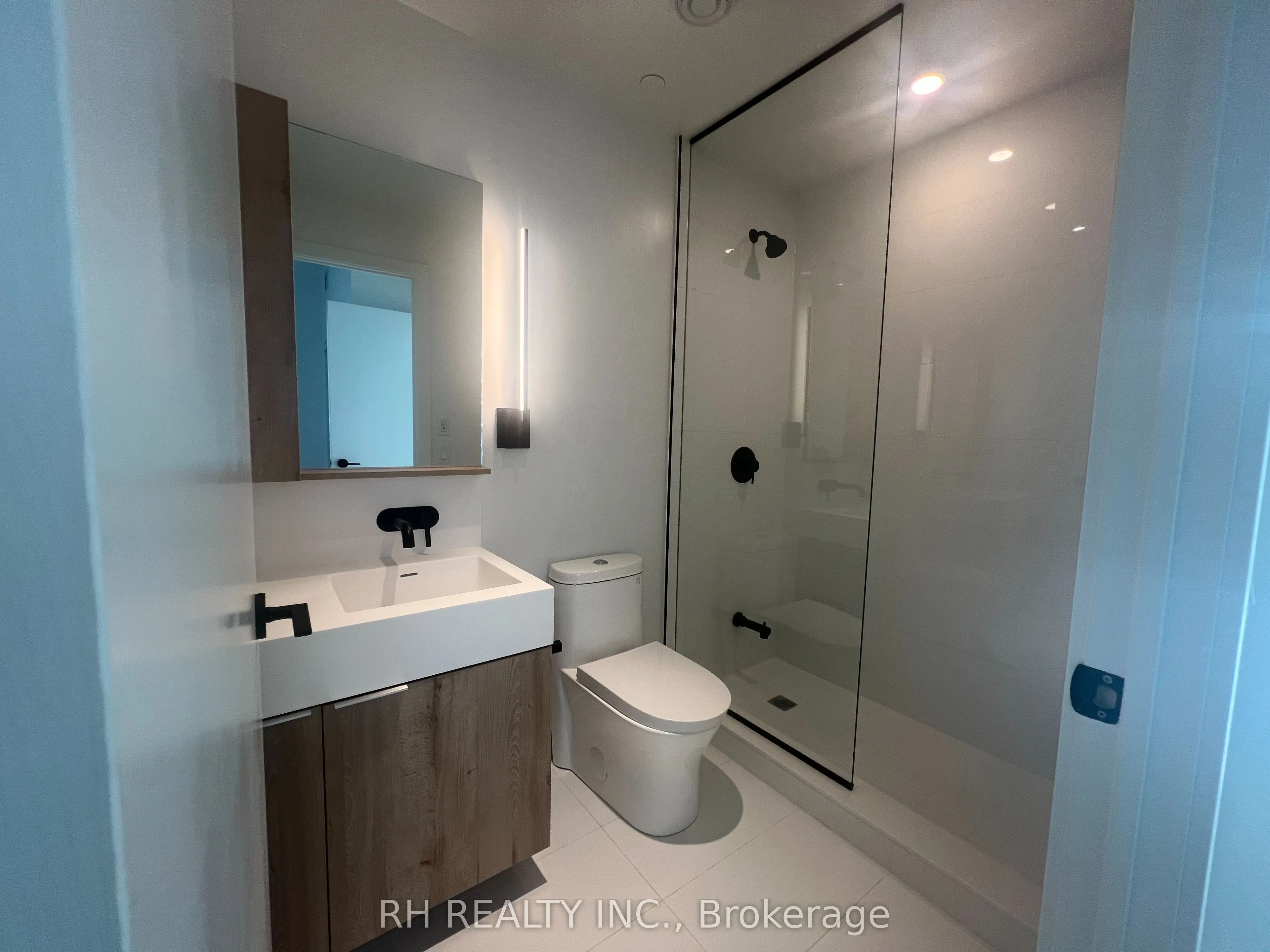 127 Broadway Avenue #1502