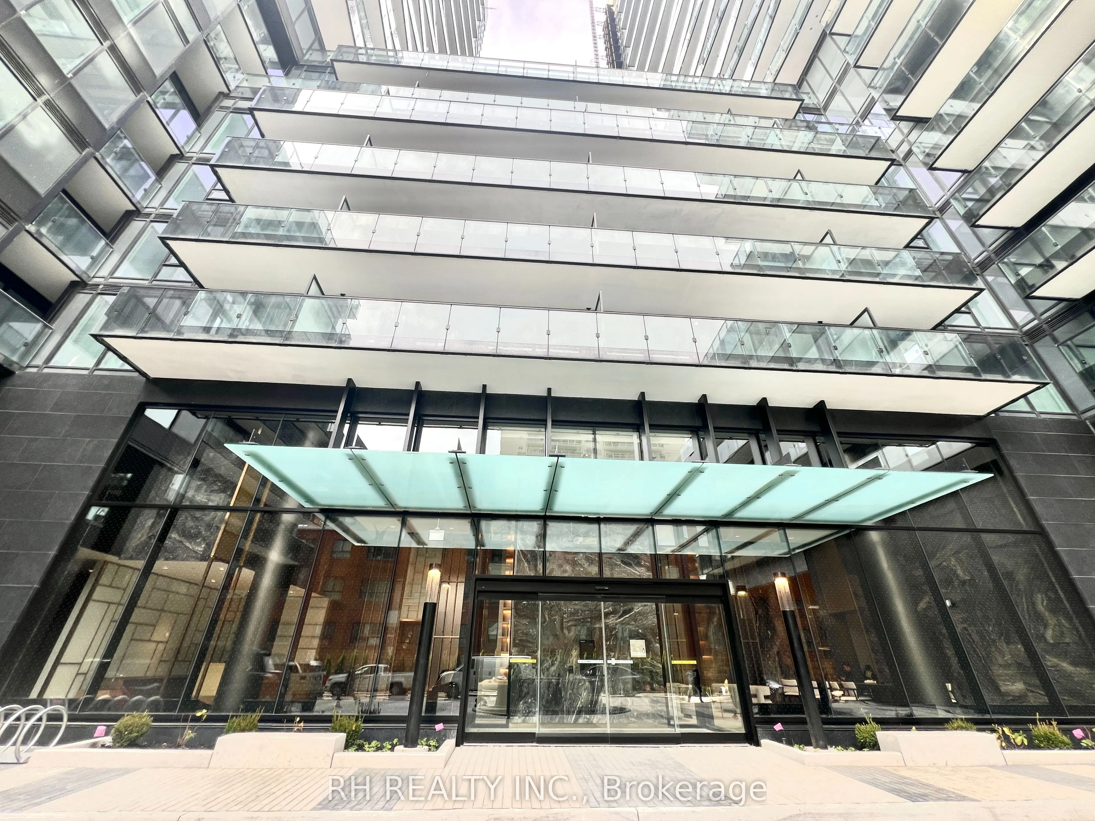 127 Broadway Avenue #1502