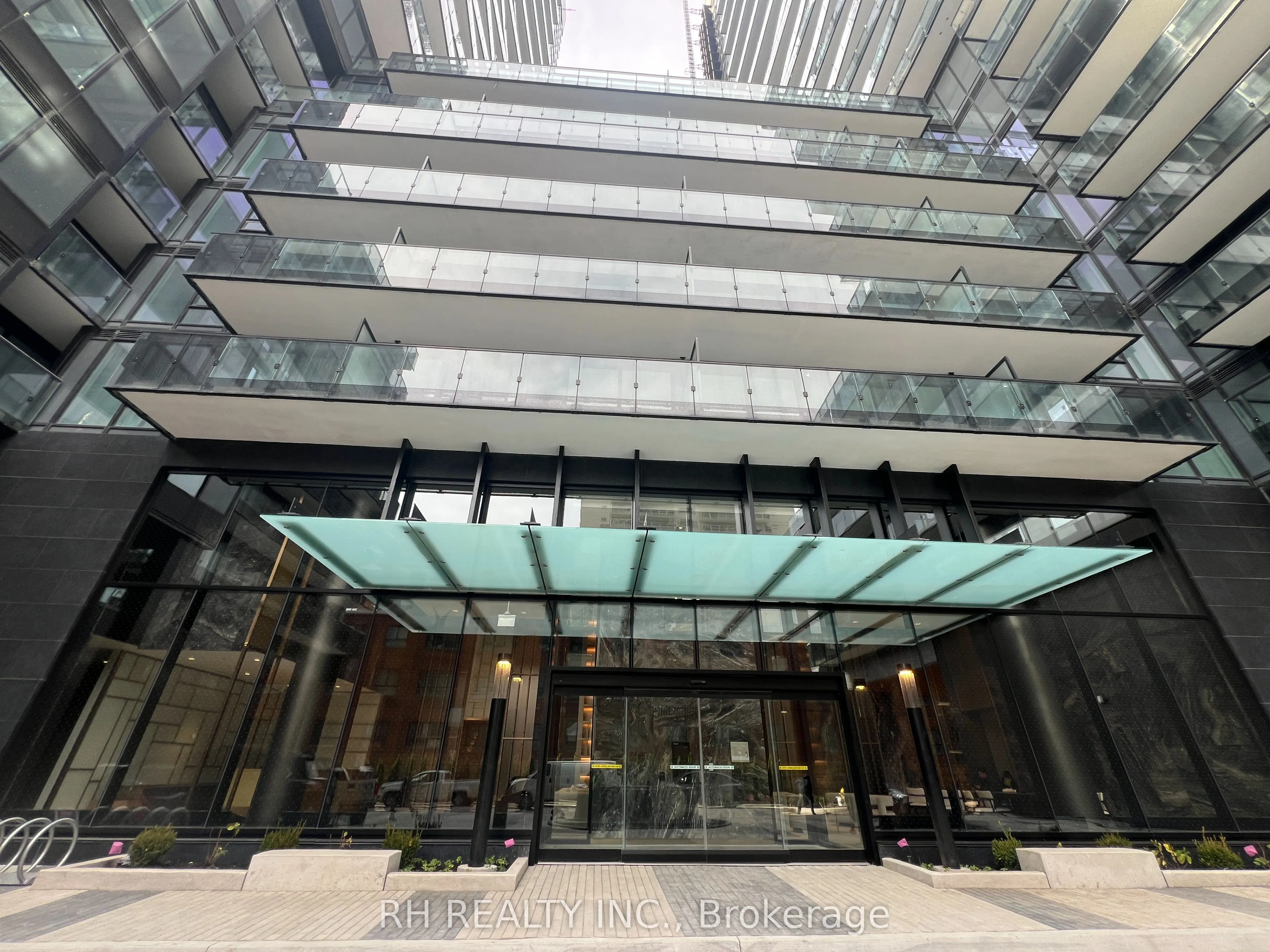 127 Broadway Avenue #1502
