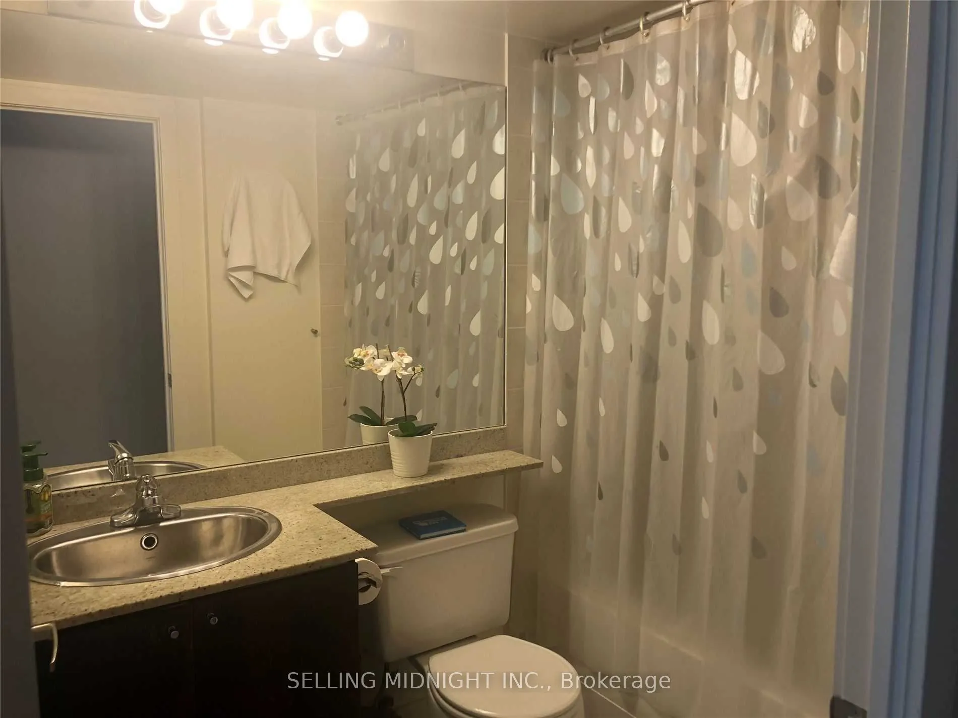 50 Lynn Wiilams Street #1103