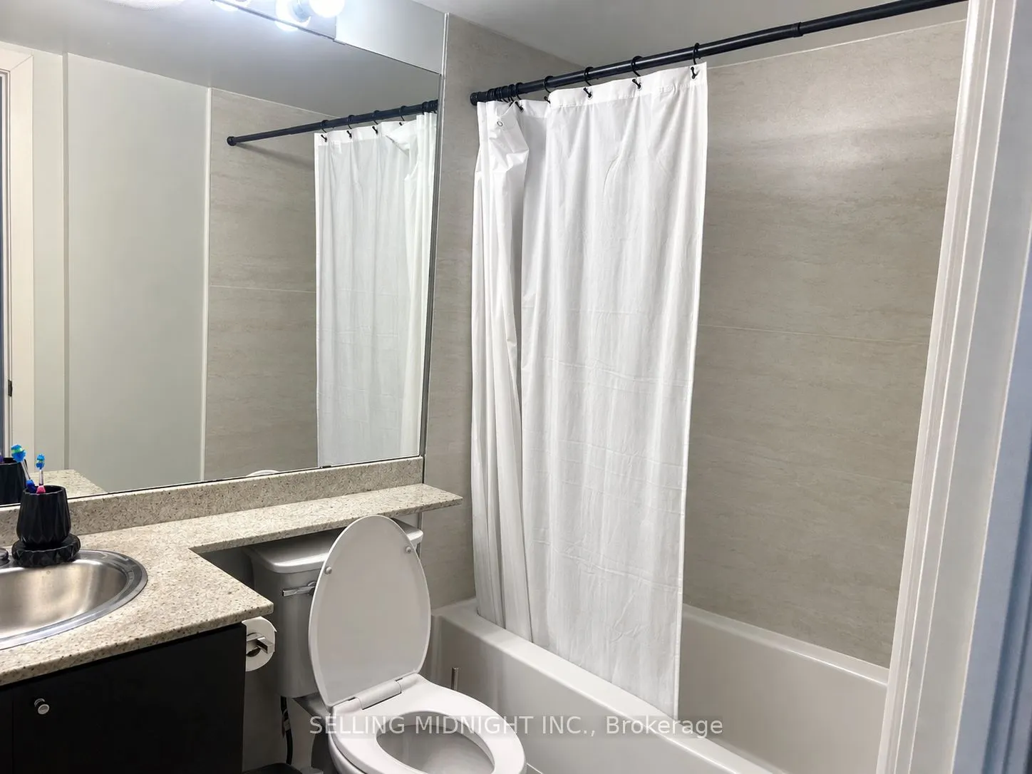 50 Lynn Wiilams Street #1103