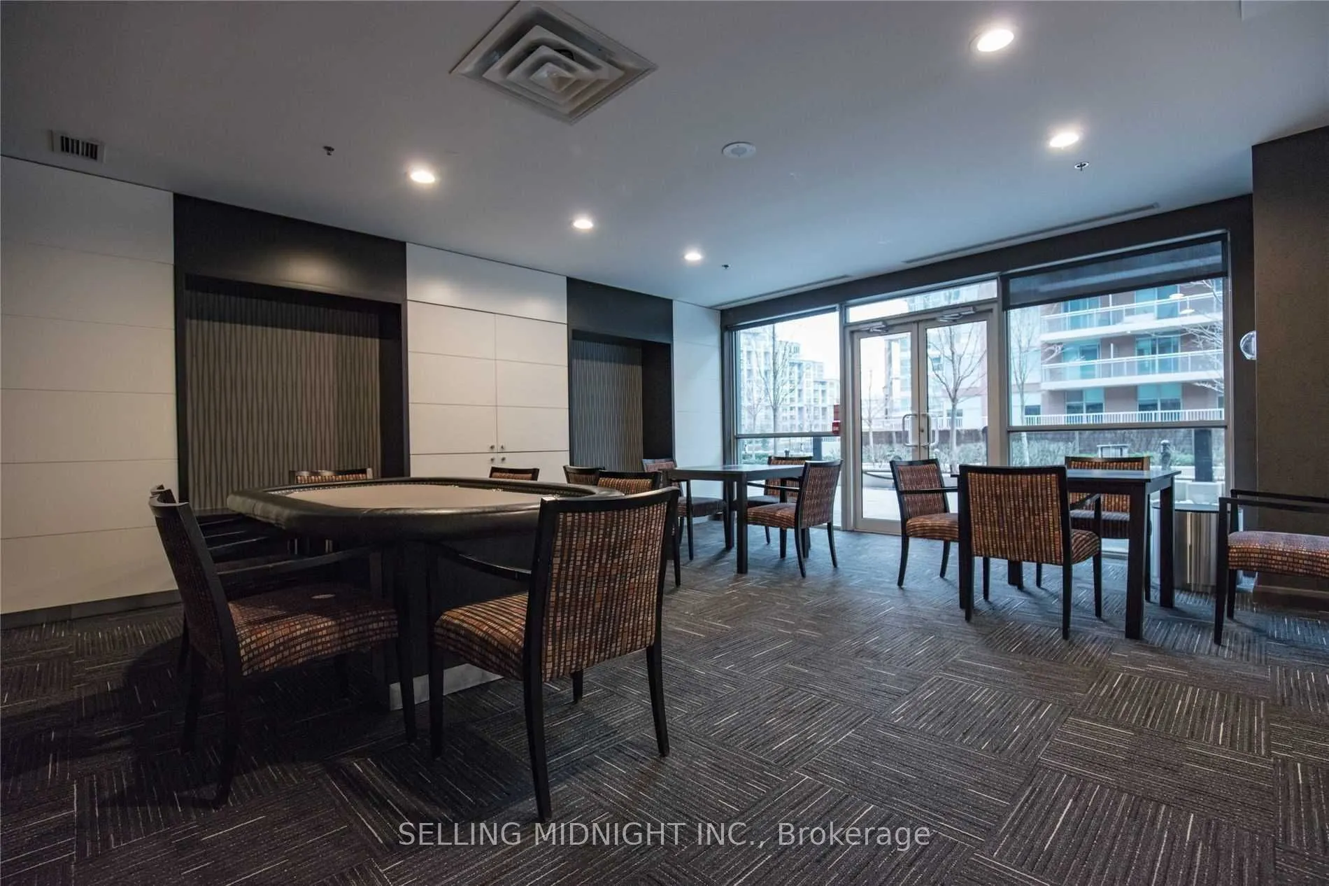 50 Lynn Wiilams Street #1103