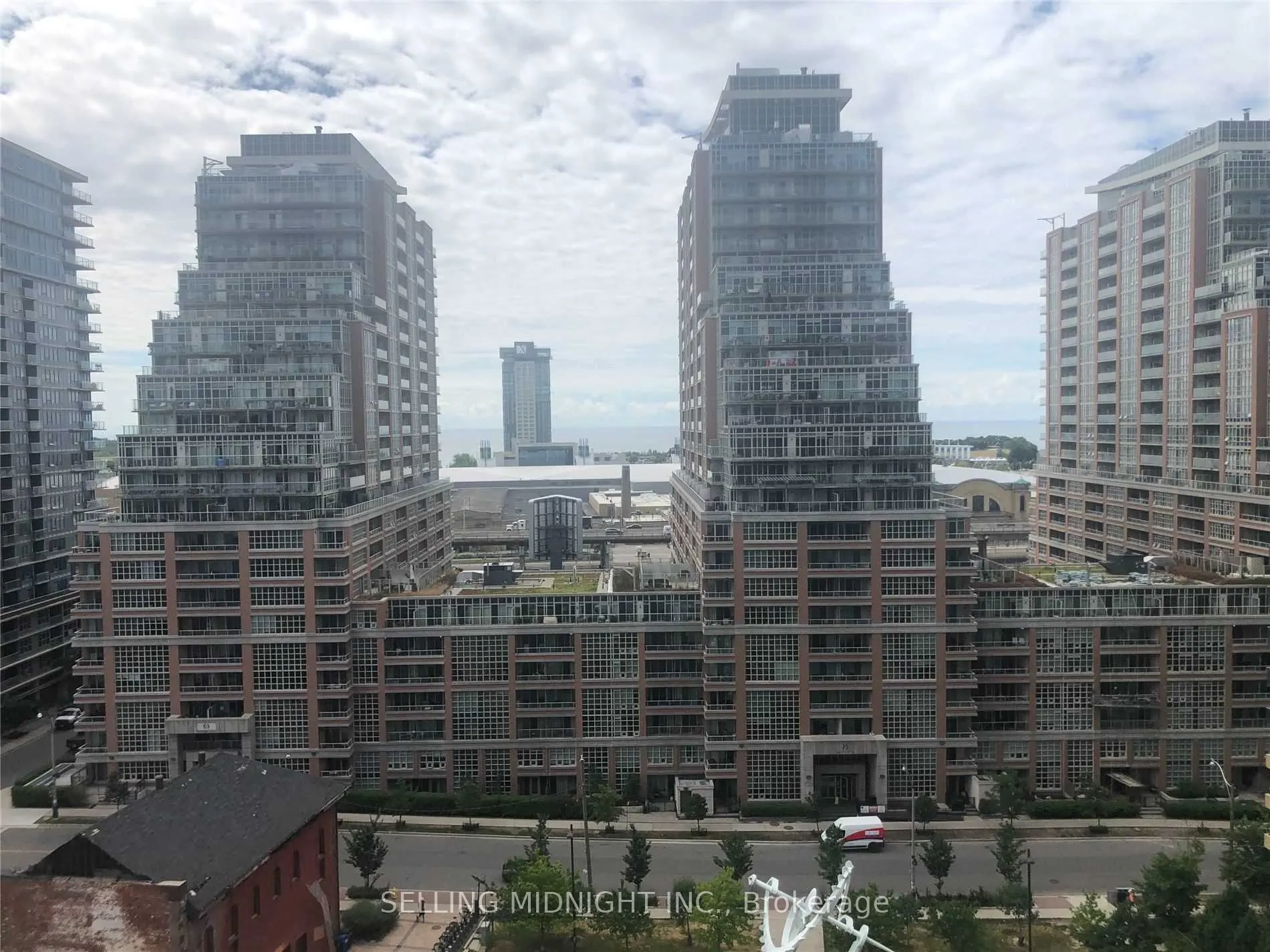 50 Lynn Wiilams Street #1103