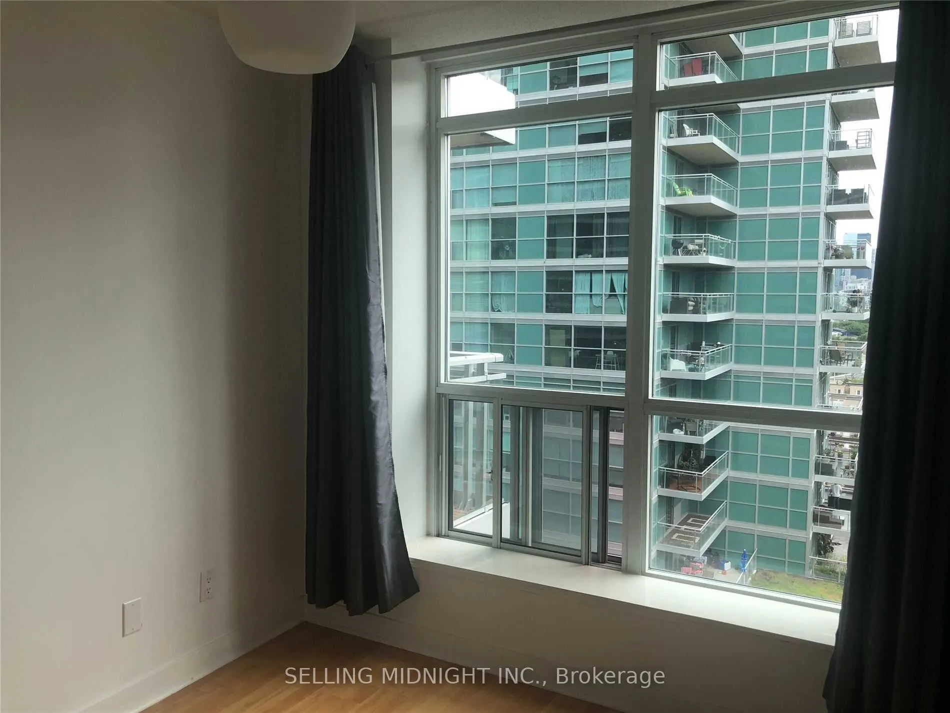 50 Lynn Wiilams Street #1103