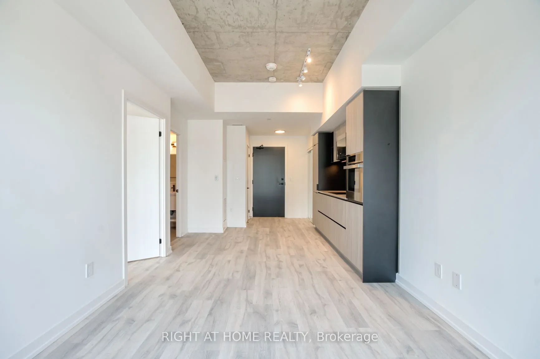 2 Augusta Avenue #704