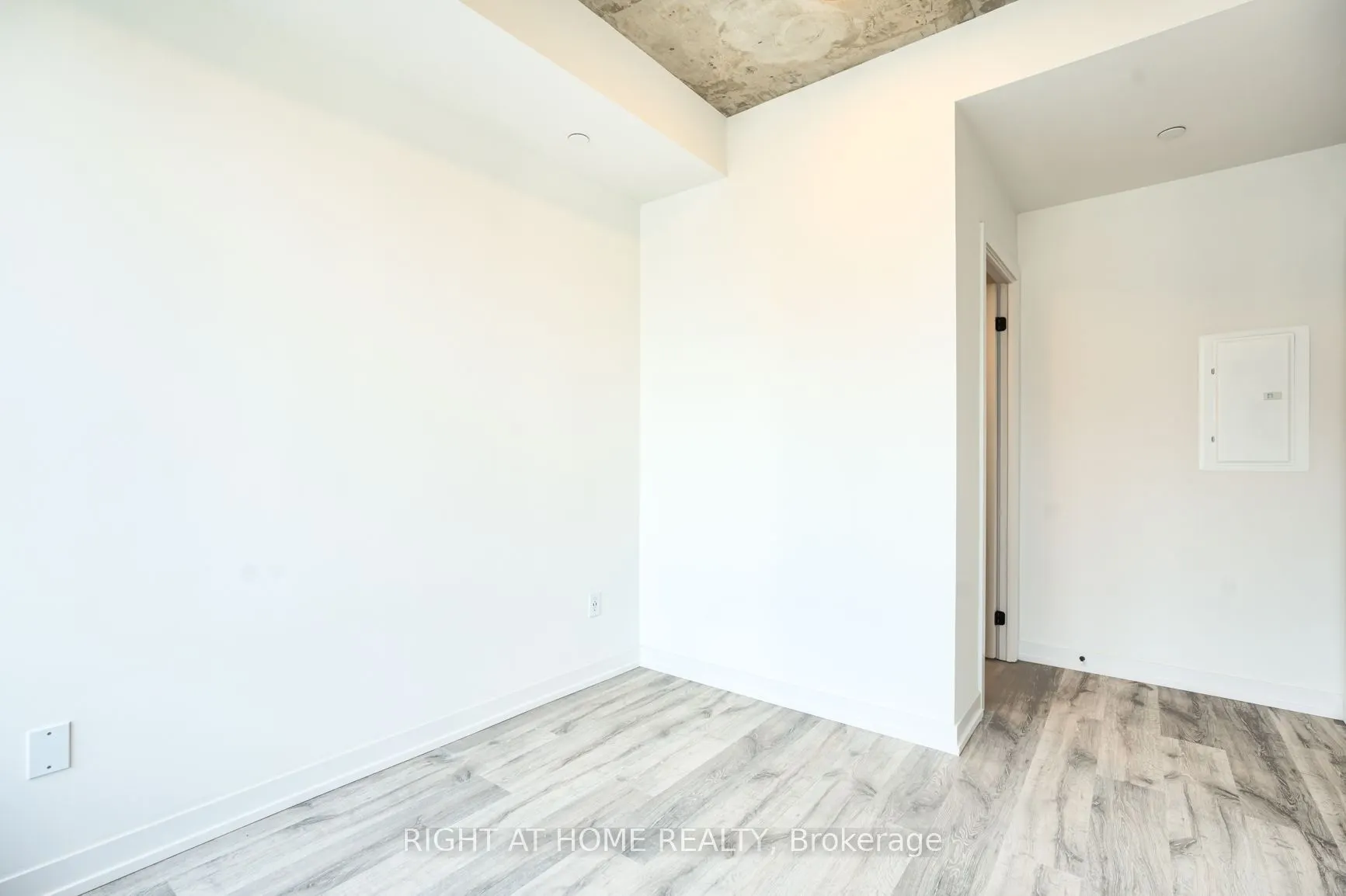 2 Augusta Avenue #704