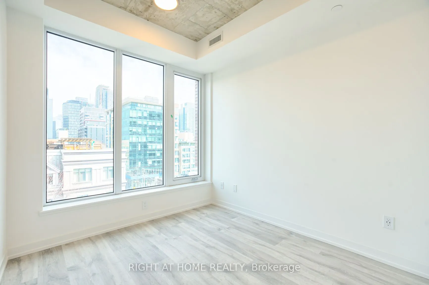 2 Augusta Avenue #704