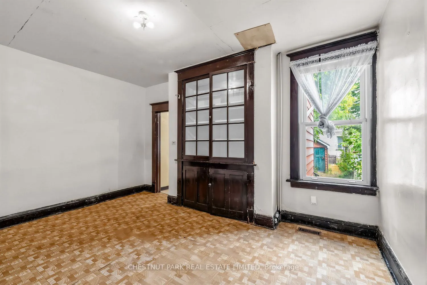 291 St Helen's Avenue