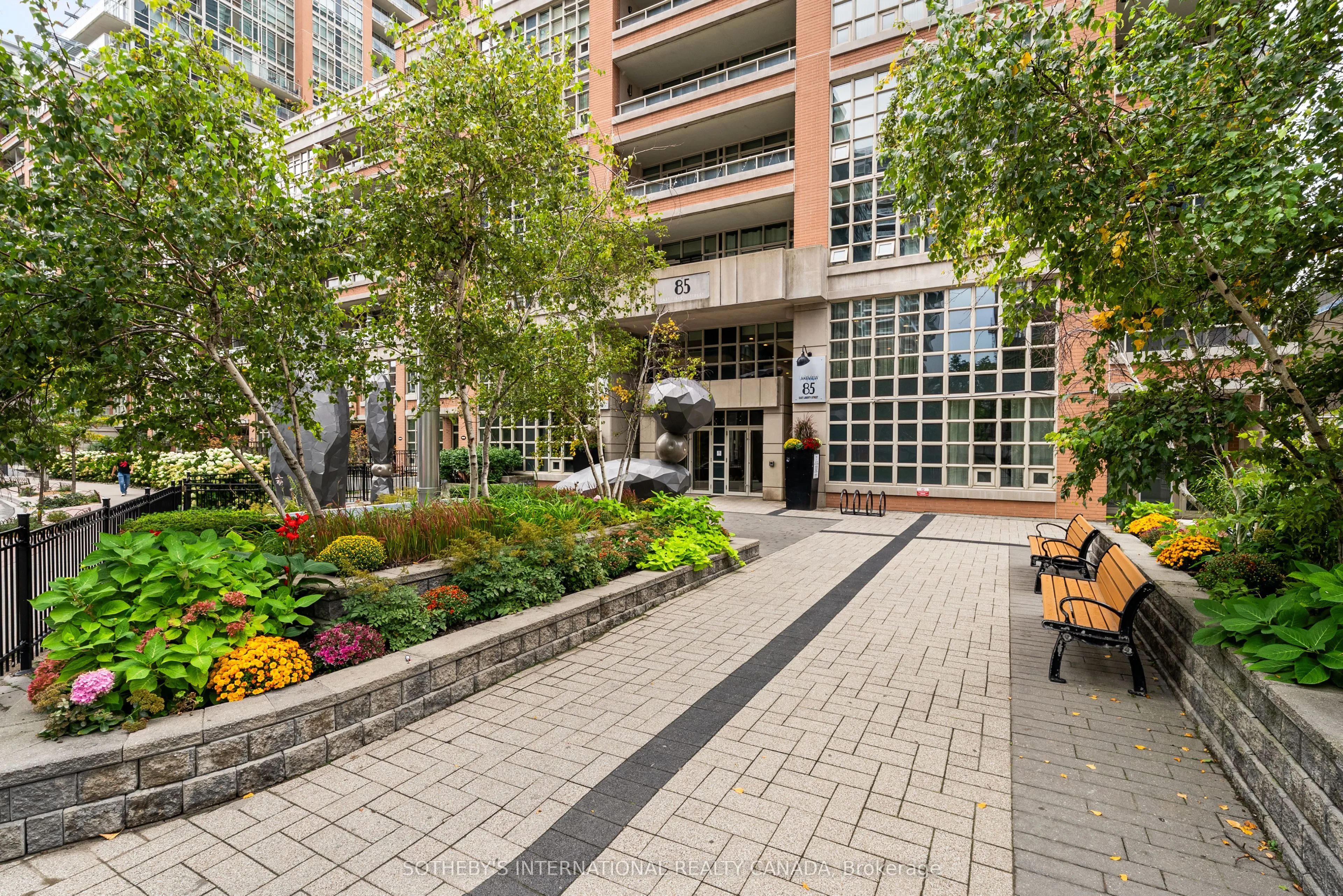 85 East Liberty Street #1913