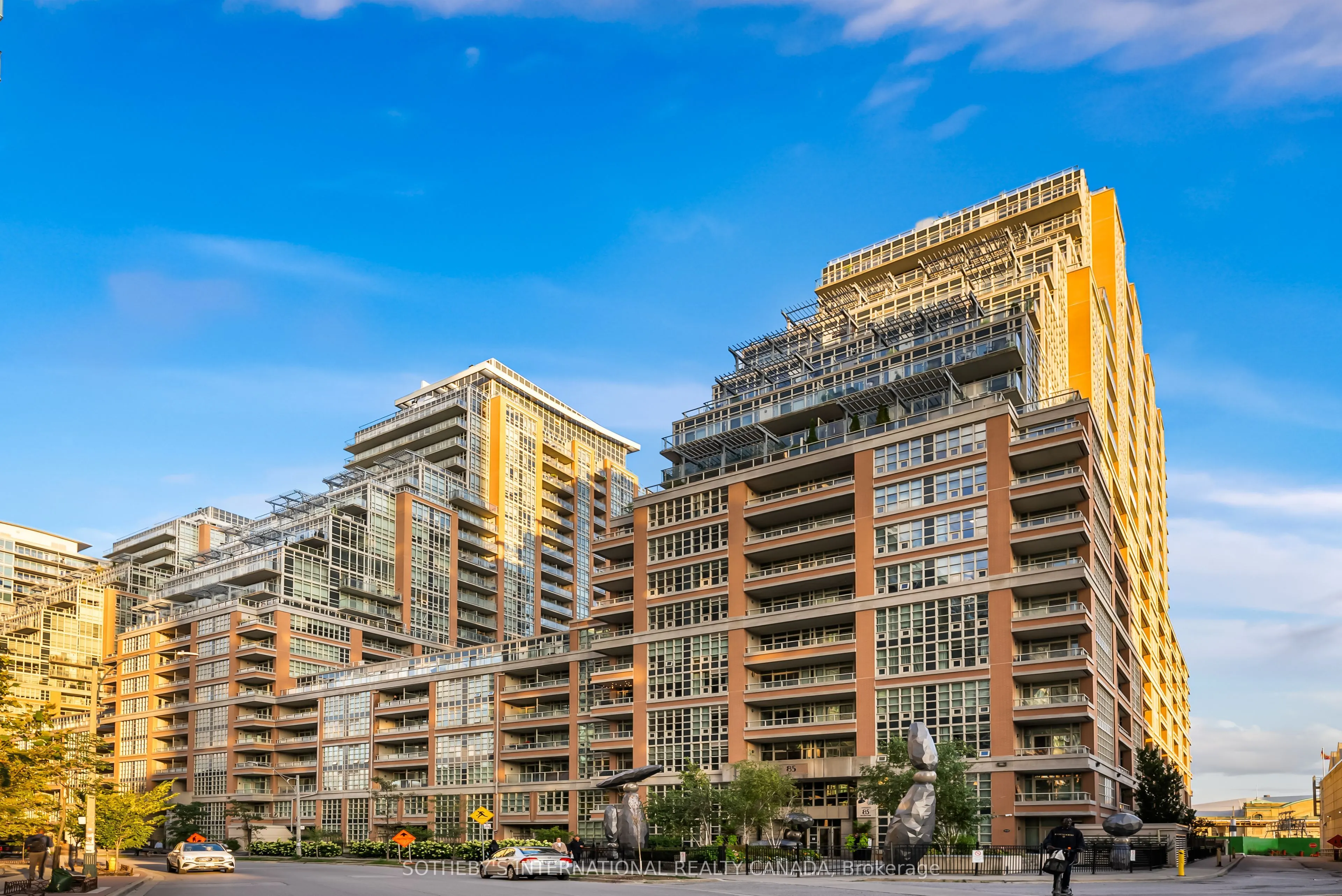 85 East Liberty Street #1913