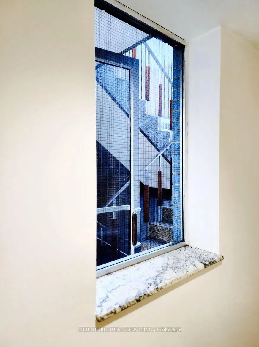 226 Bathurst Street #200