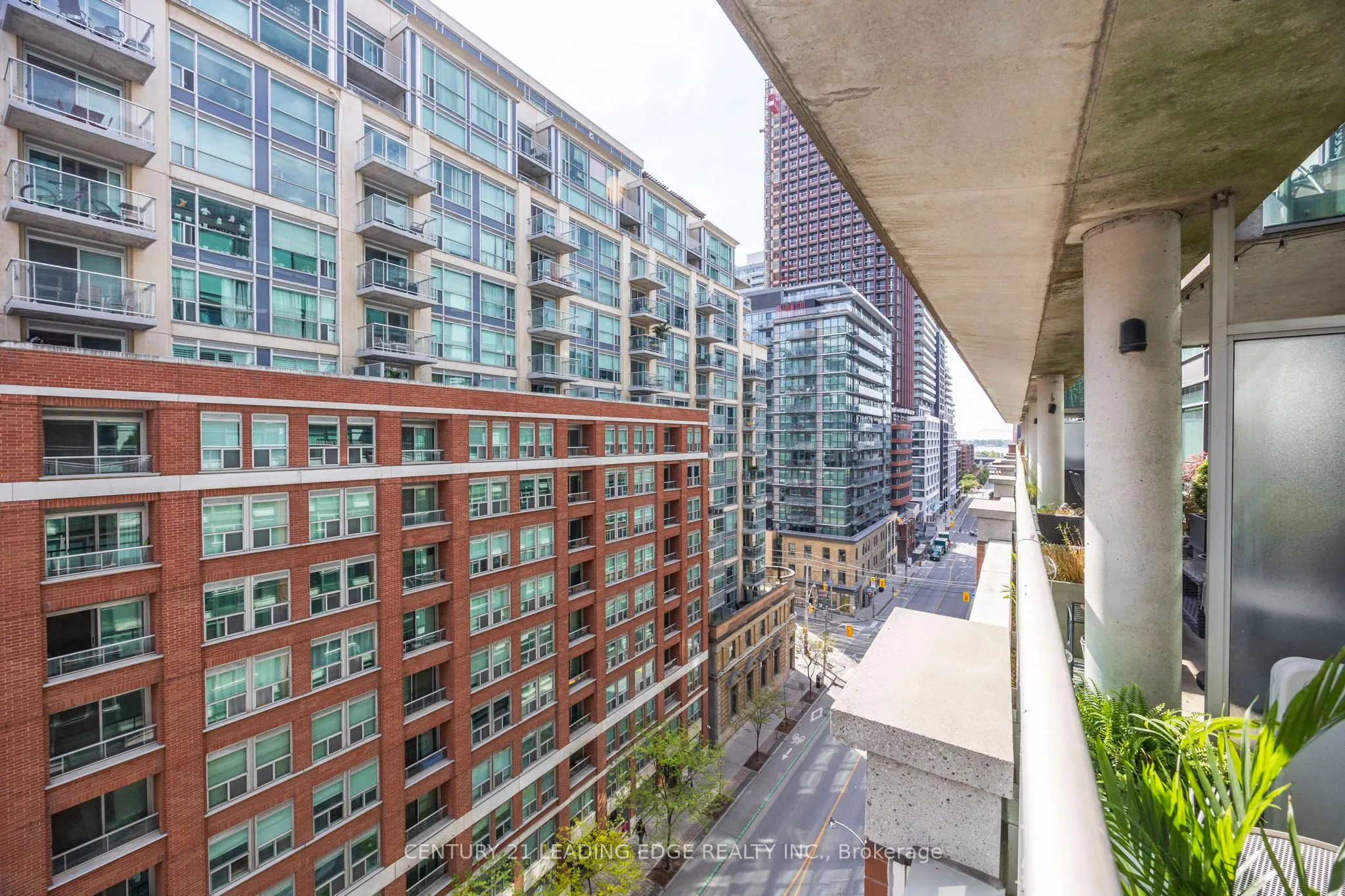 333 Adelaide Street E #903