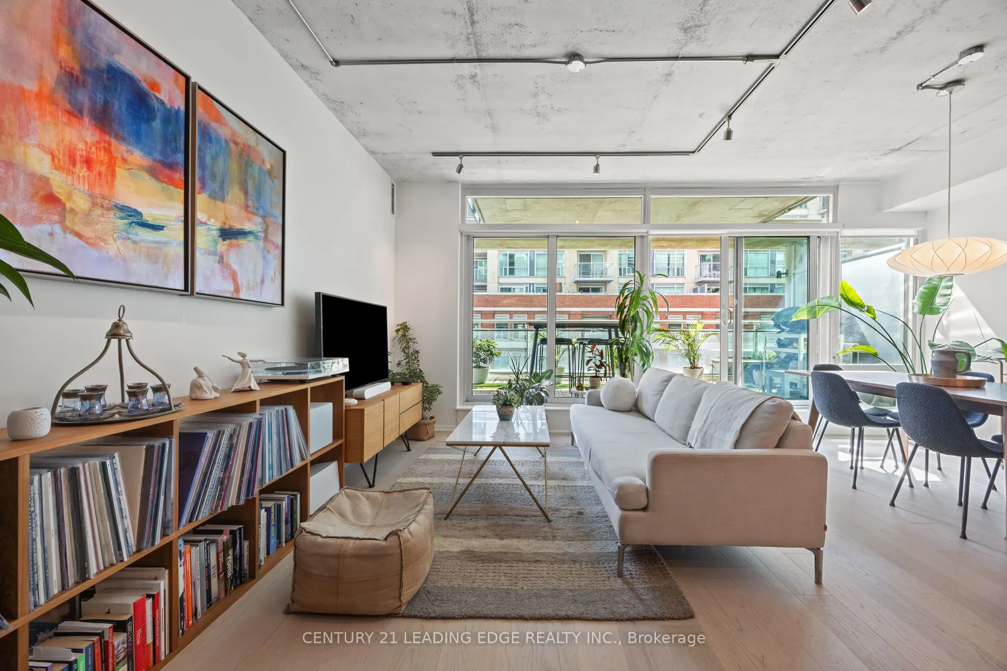 333 Adelaide Street E #903