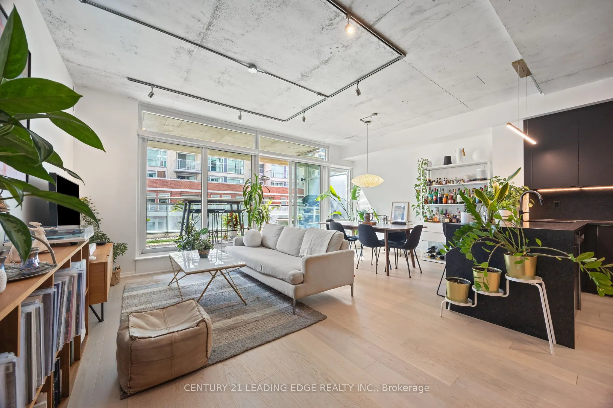 333 Adelaide Street E #903