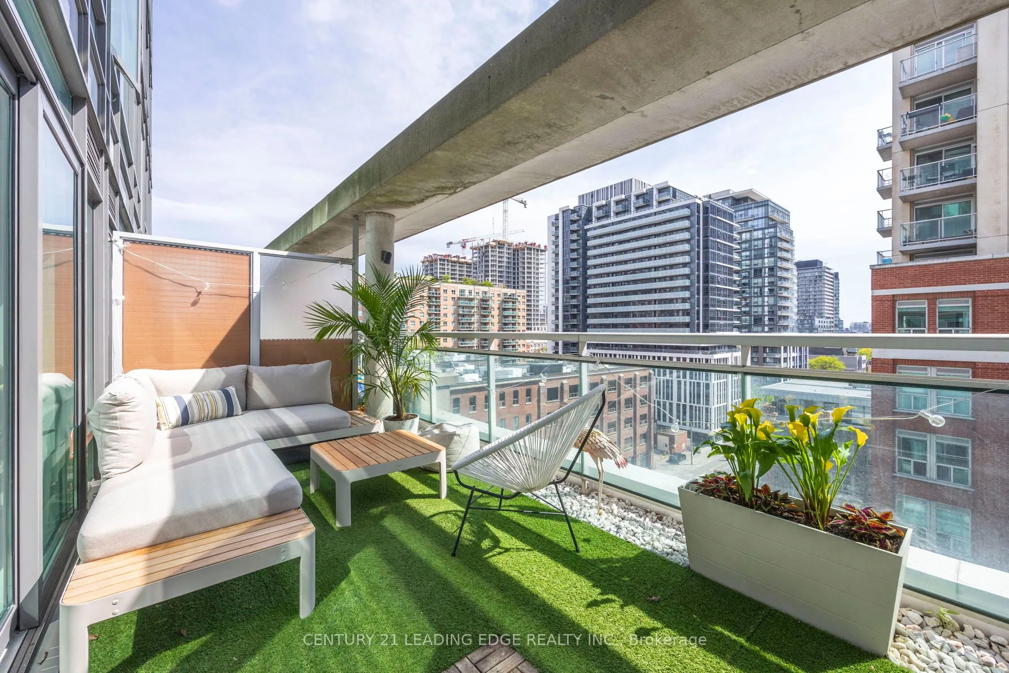 333 Adelaide Street E #903
