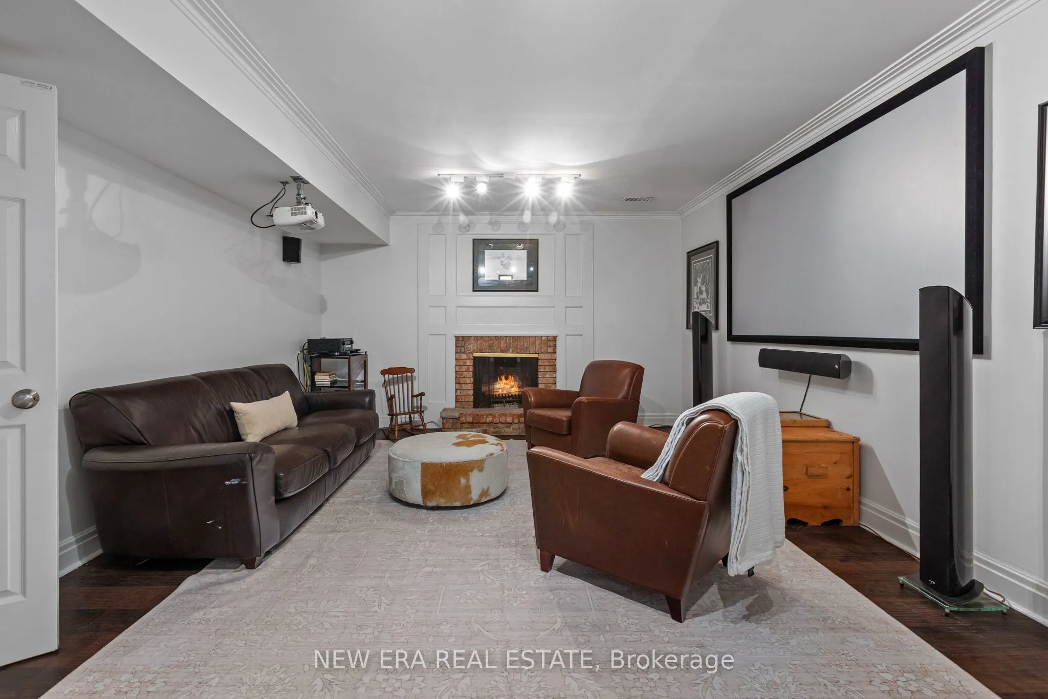 171 Glengrove Avenue W