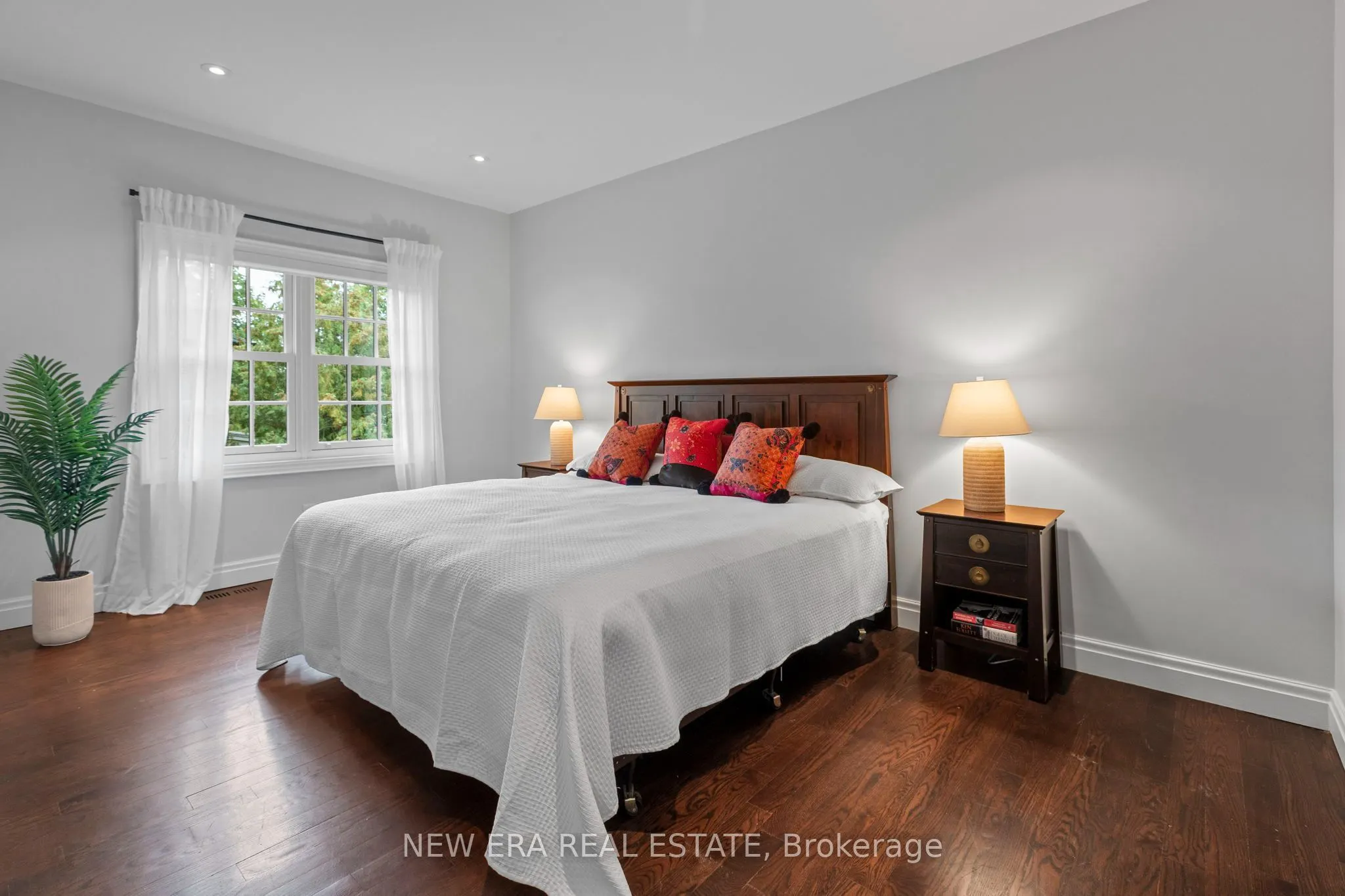 171 Glengrove Avenue W