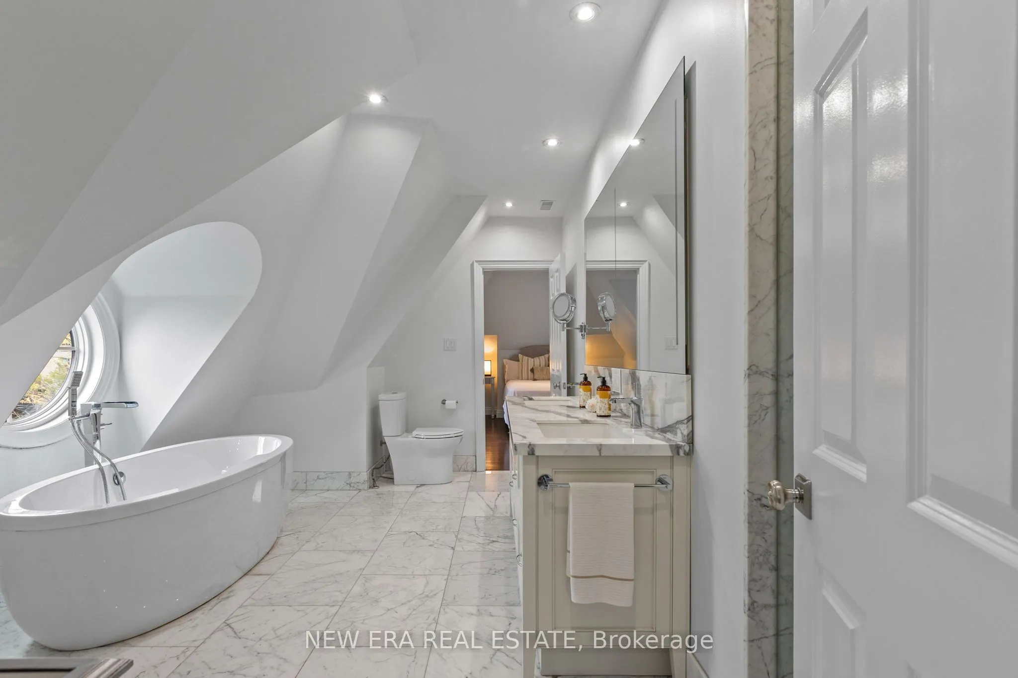 171 Glengrove Avenue W