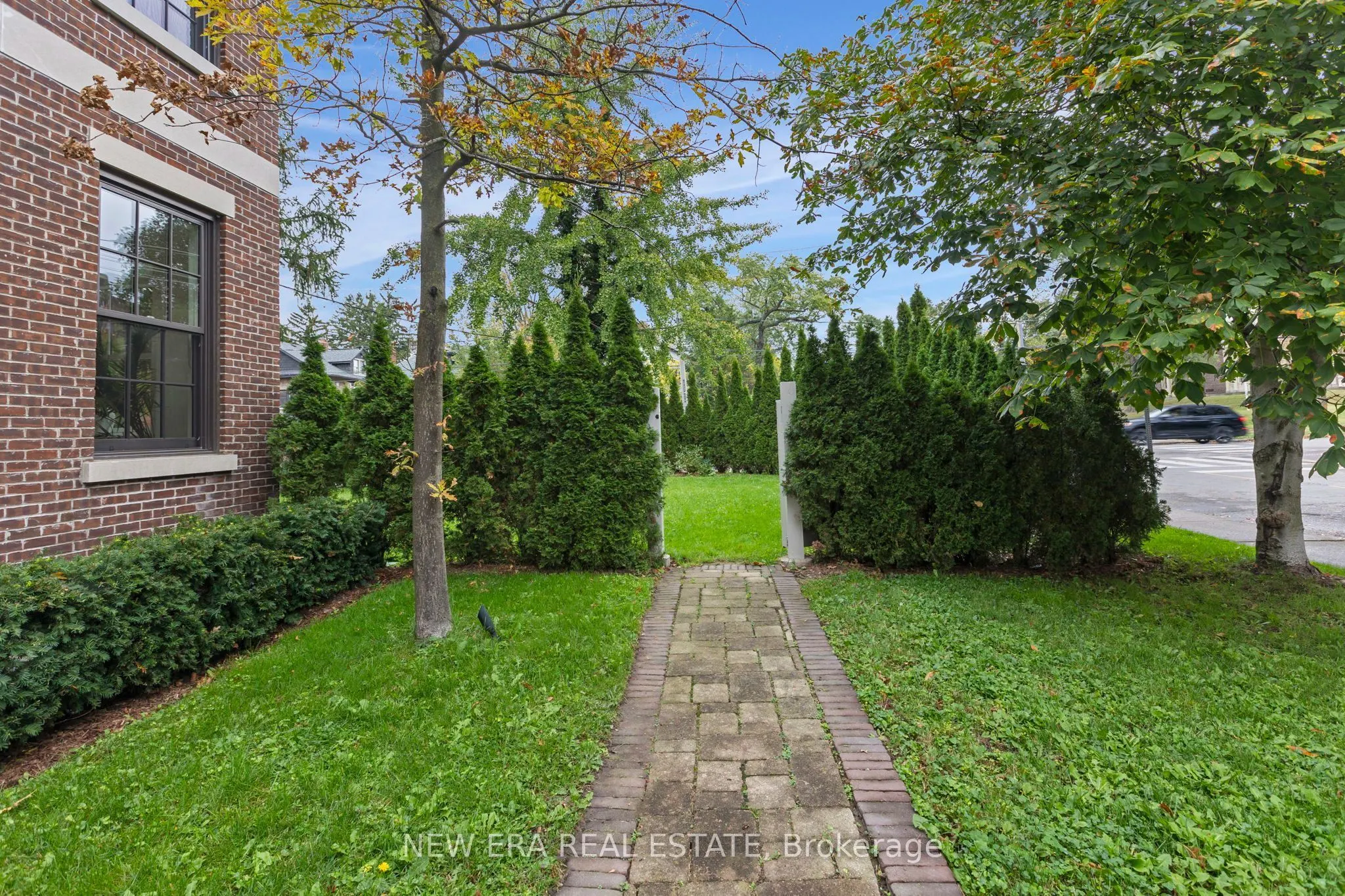 171 Glengrove Avenue W