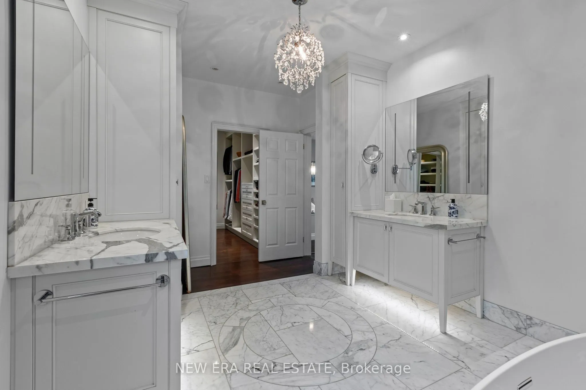 171 Glengrove Avenue W