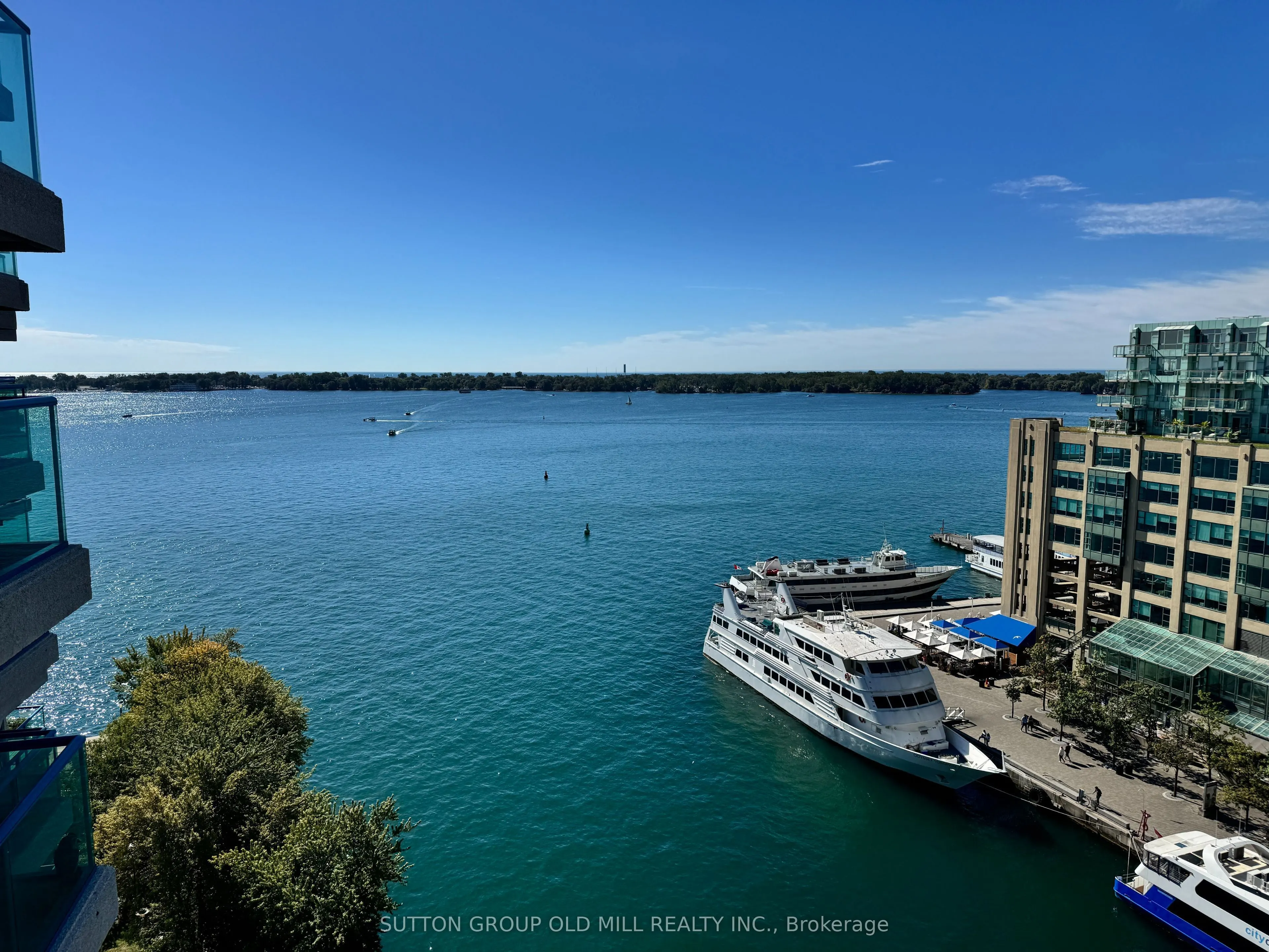 99 Harbour Square #1512