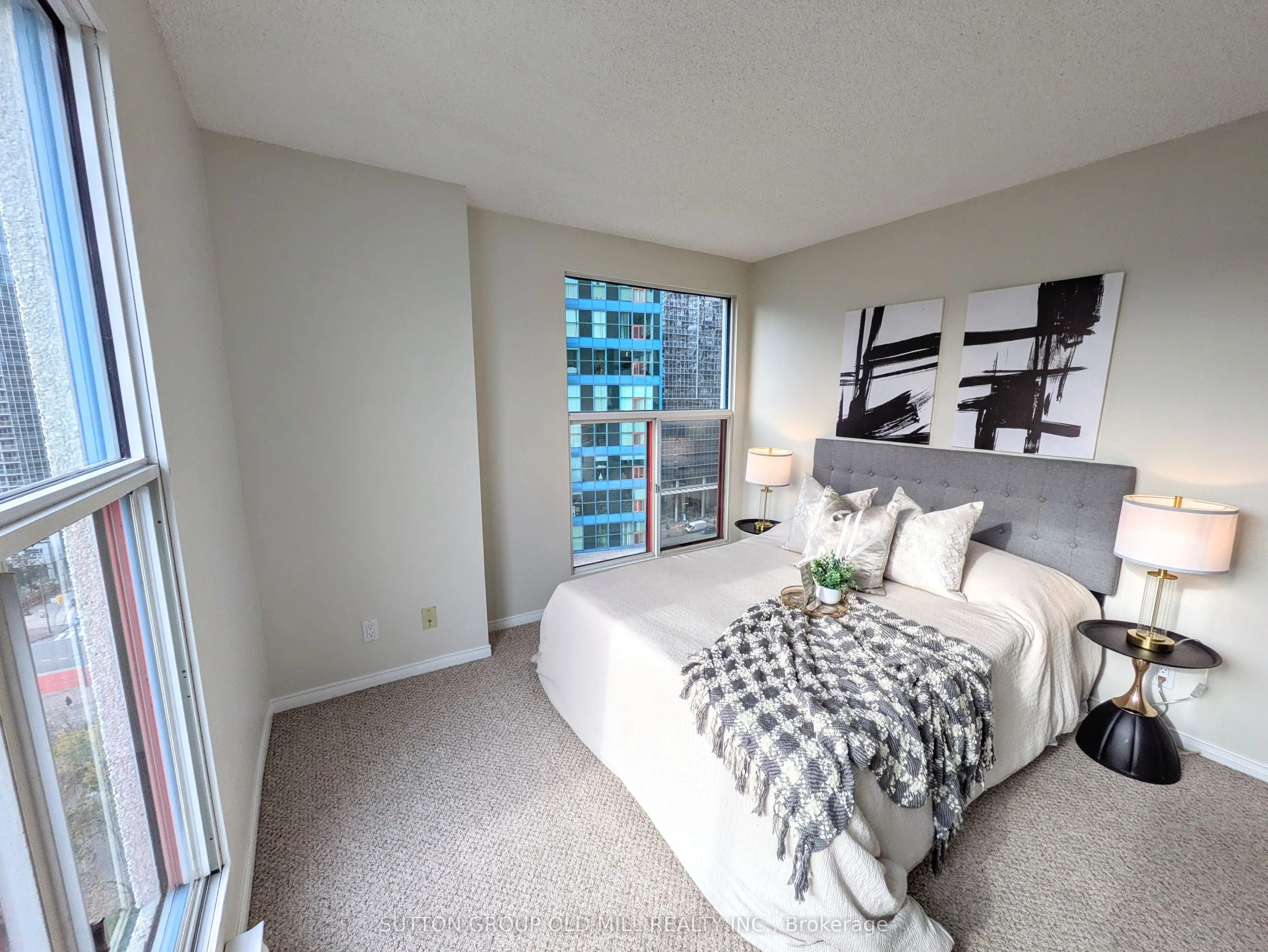 99 Harbour Square #1512