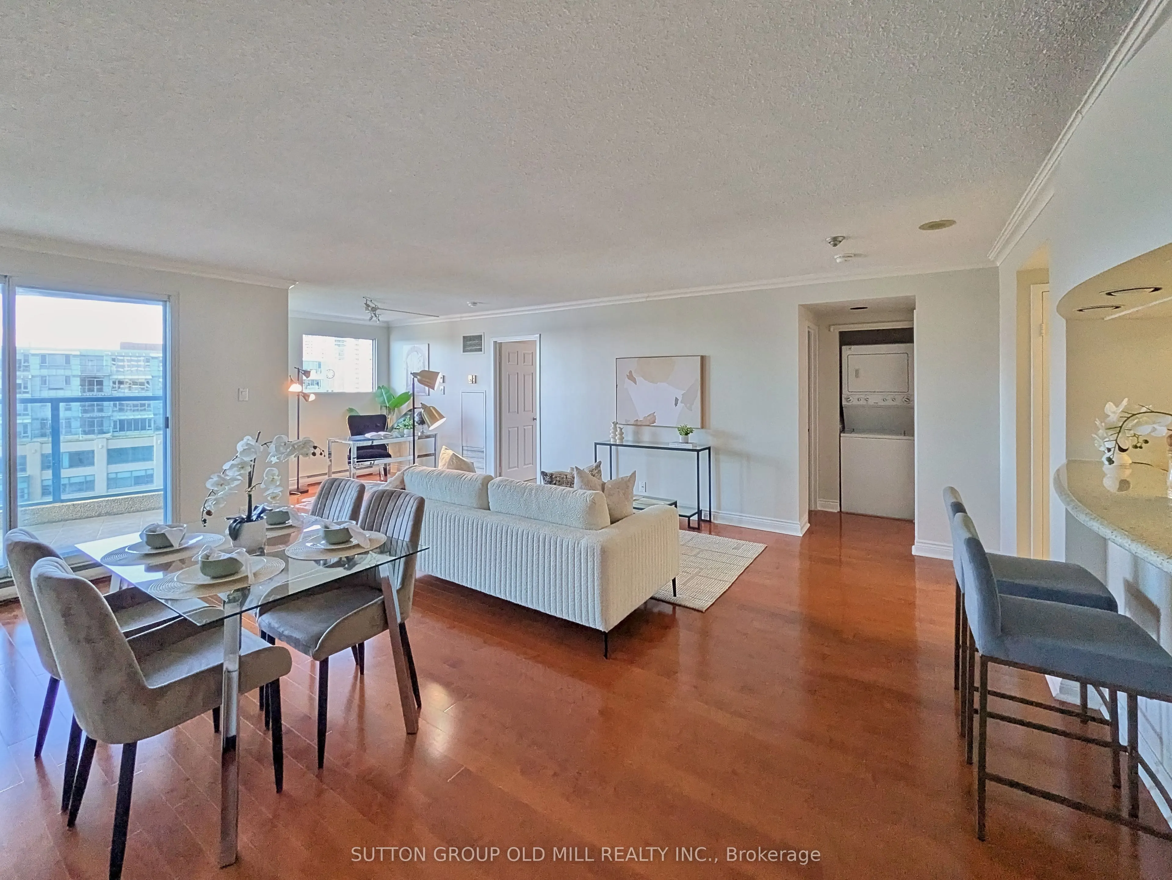 99 Harbour Square #1512