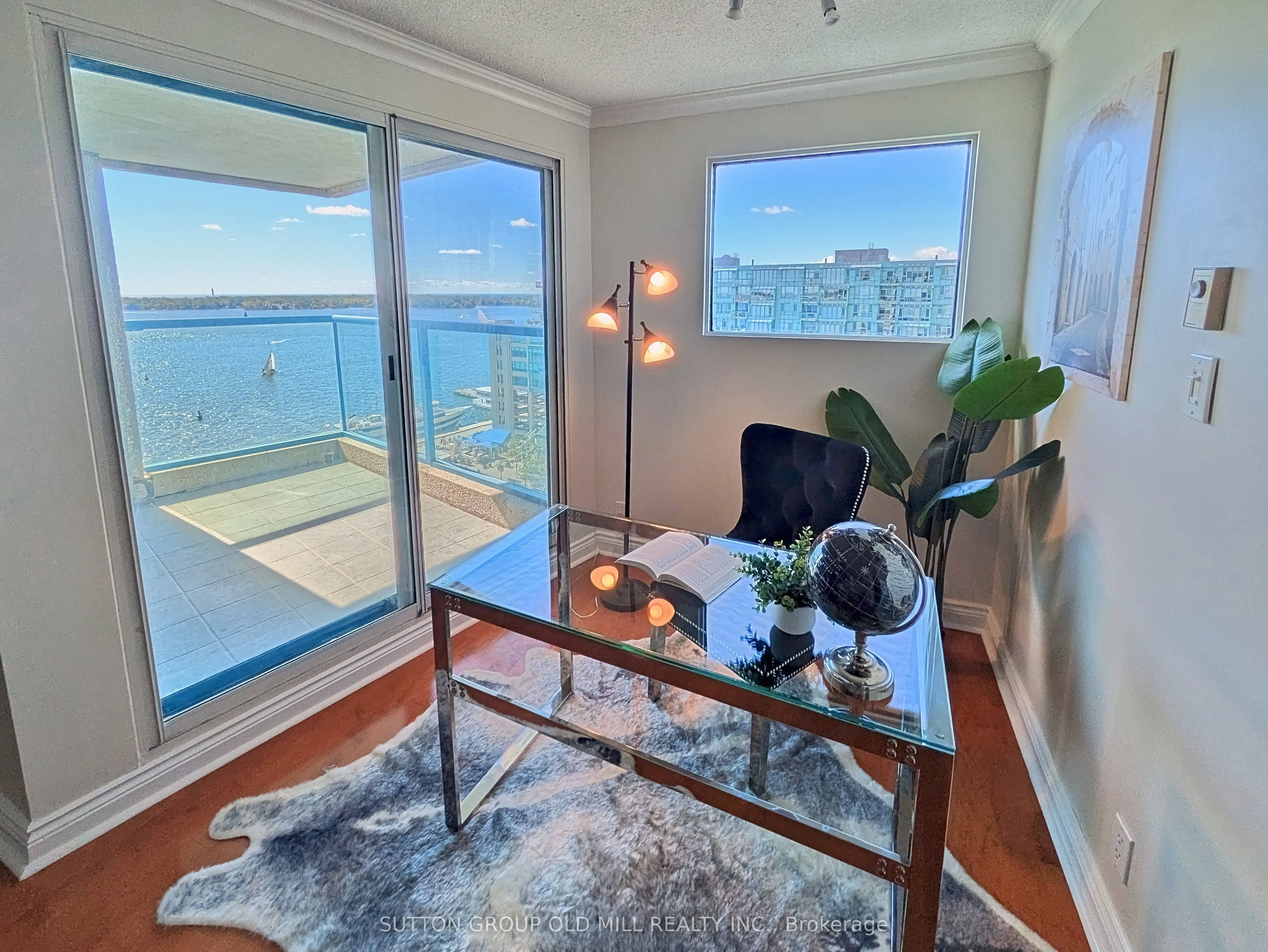 99 Harbour Square #1512