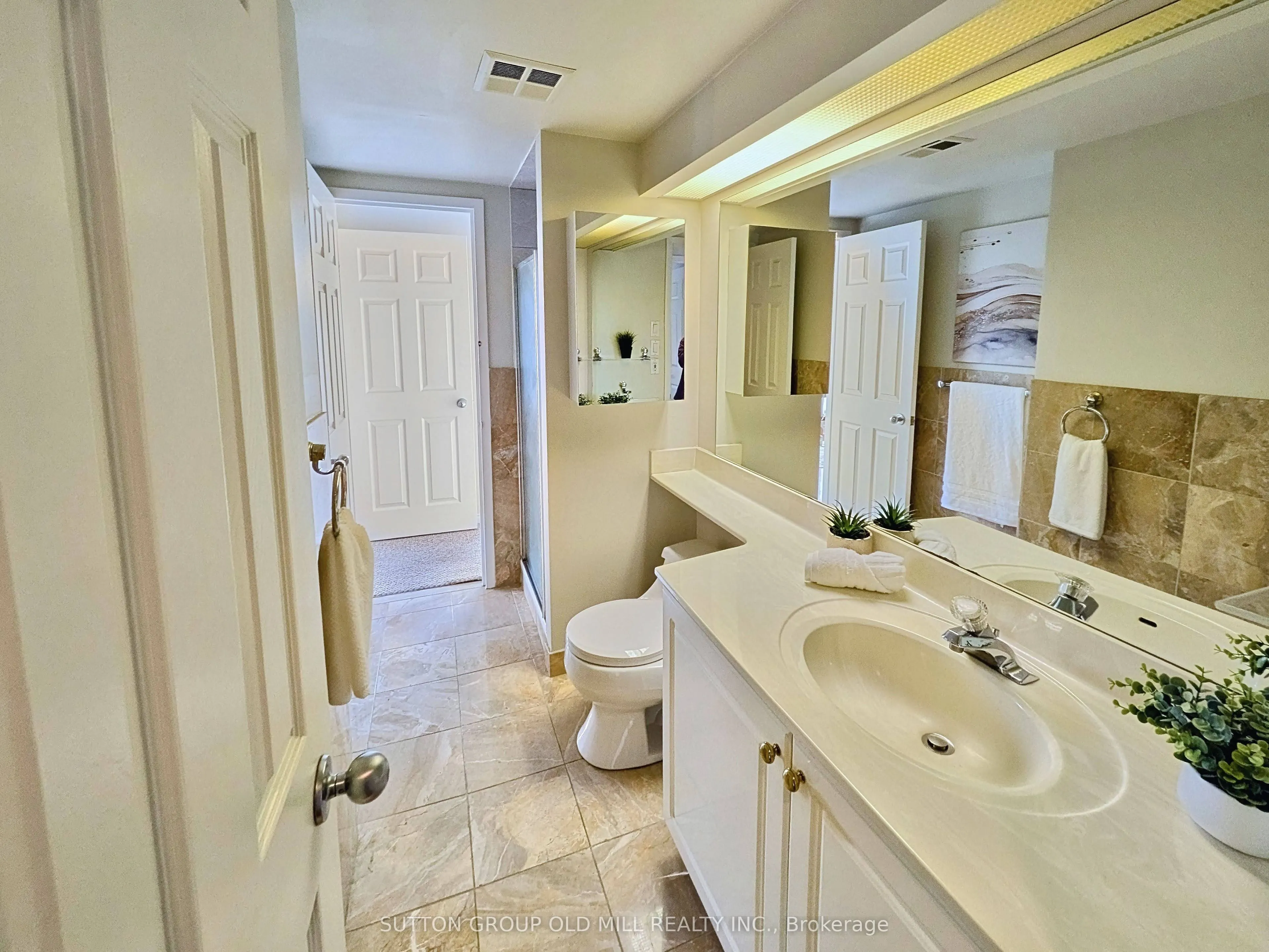 99 Harbour Square #1512