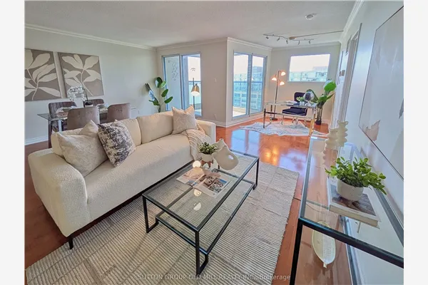 99 Harbour Square #1512