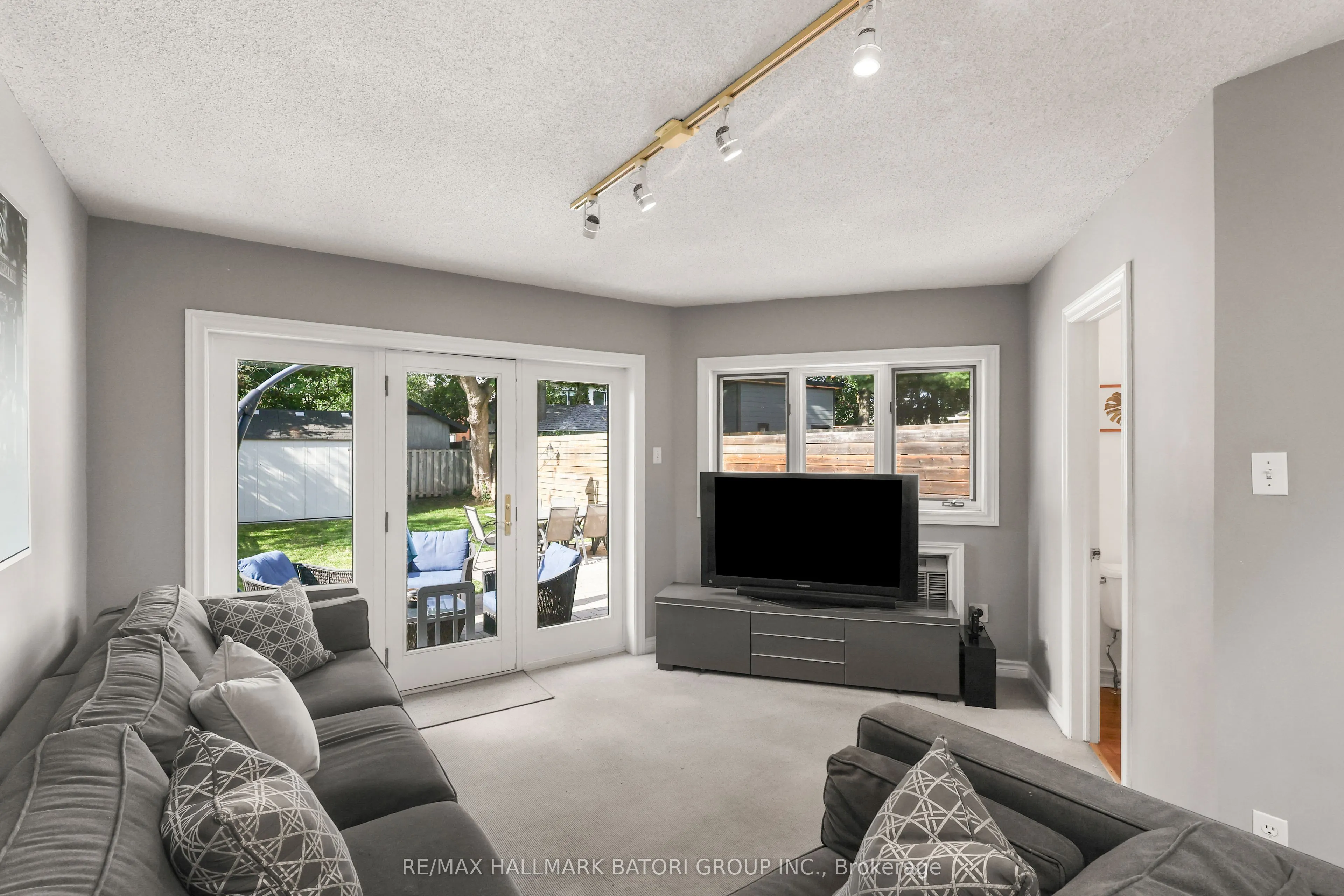 430 Roselawn Avenue