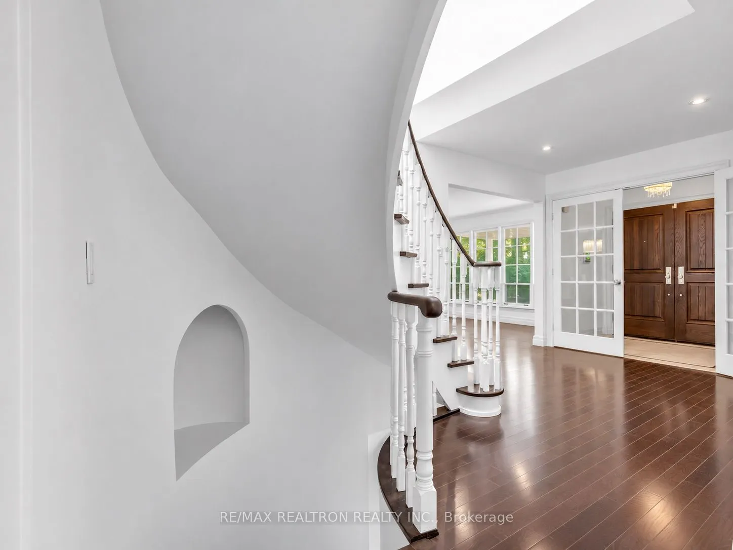 42 Apollo Drive