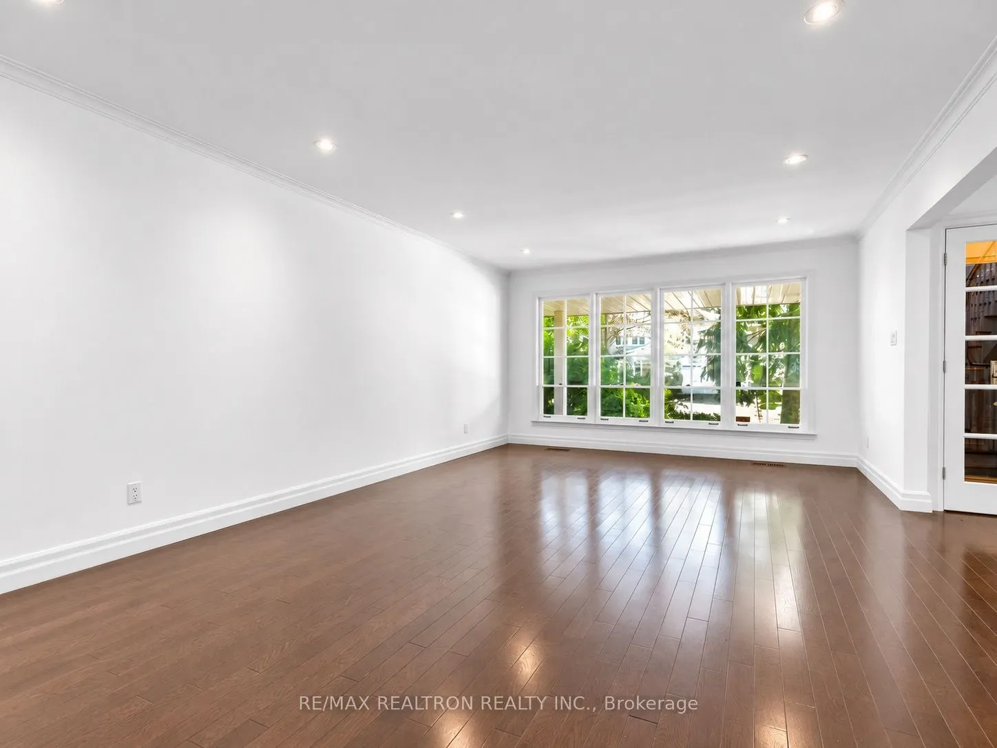 42 Apollo Drive