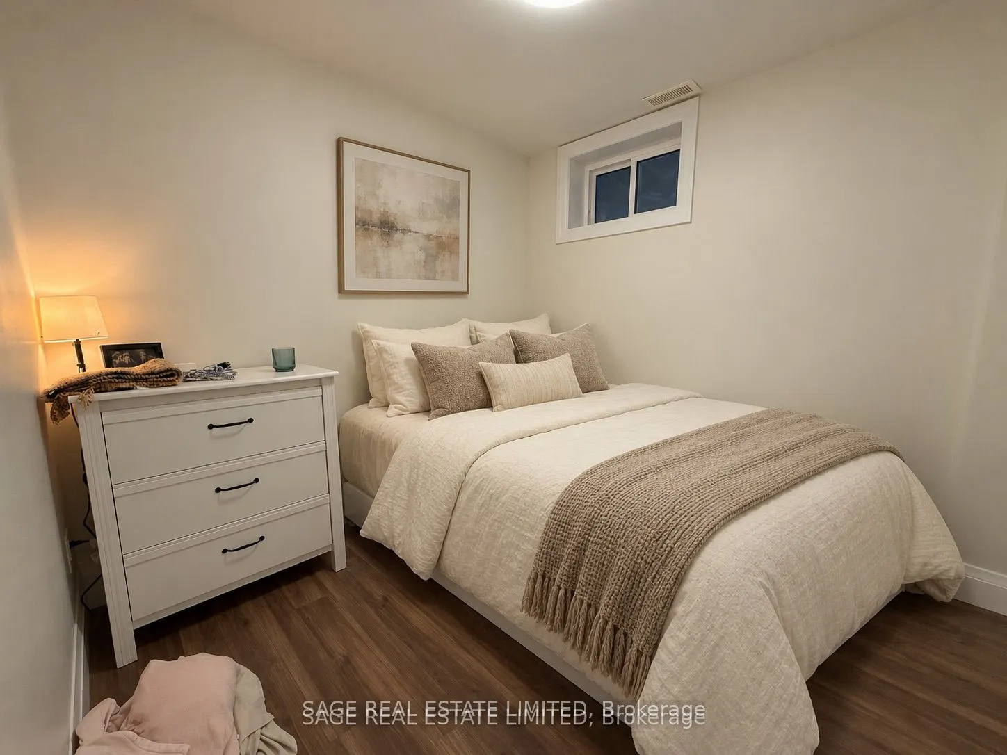 228 Montrose Avenue #Lower