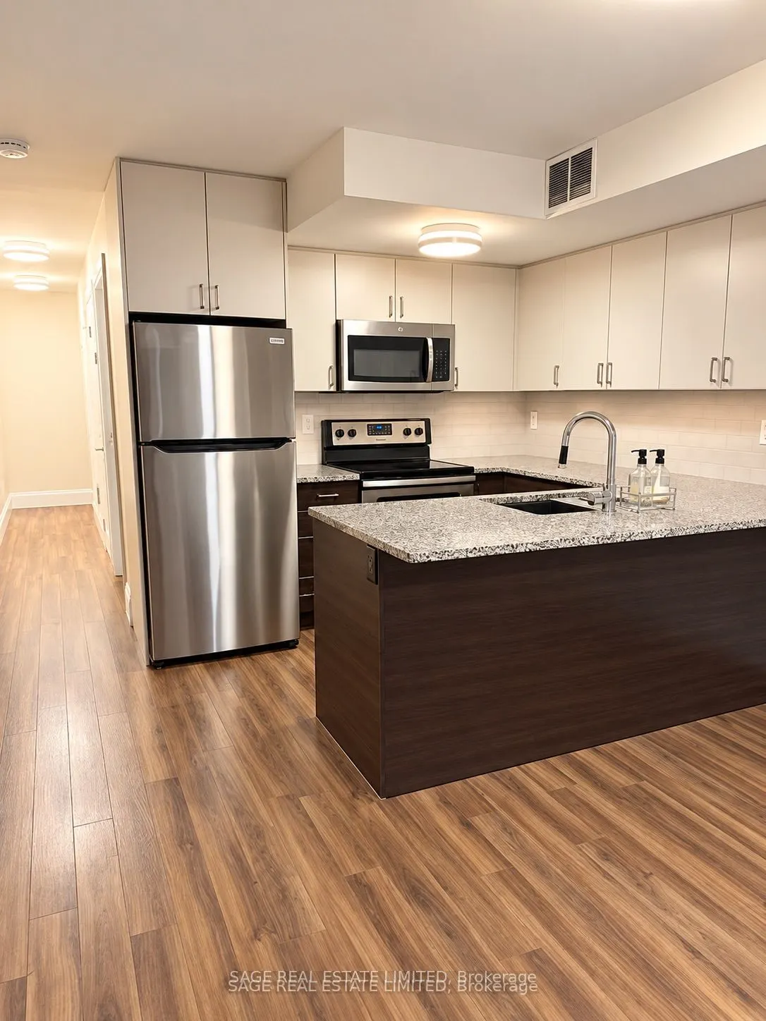 228 Montrose Avenue #Lower